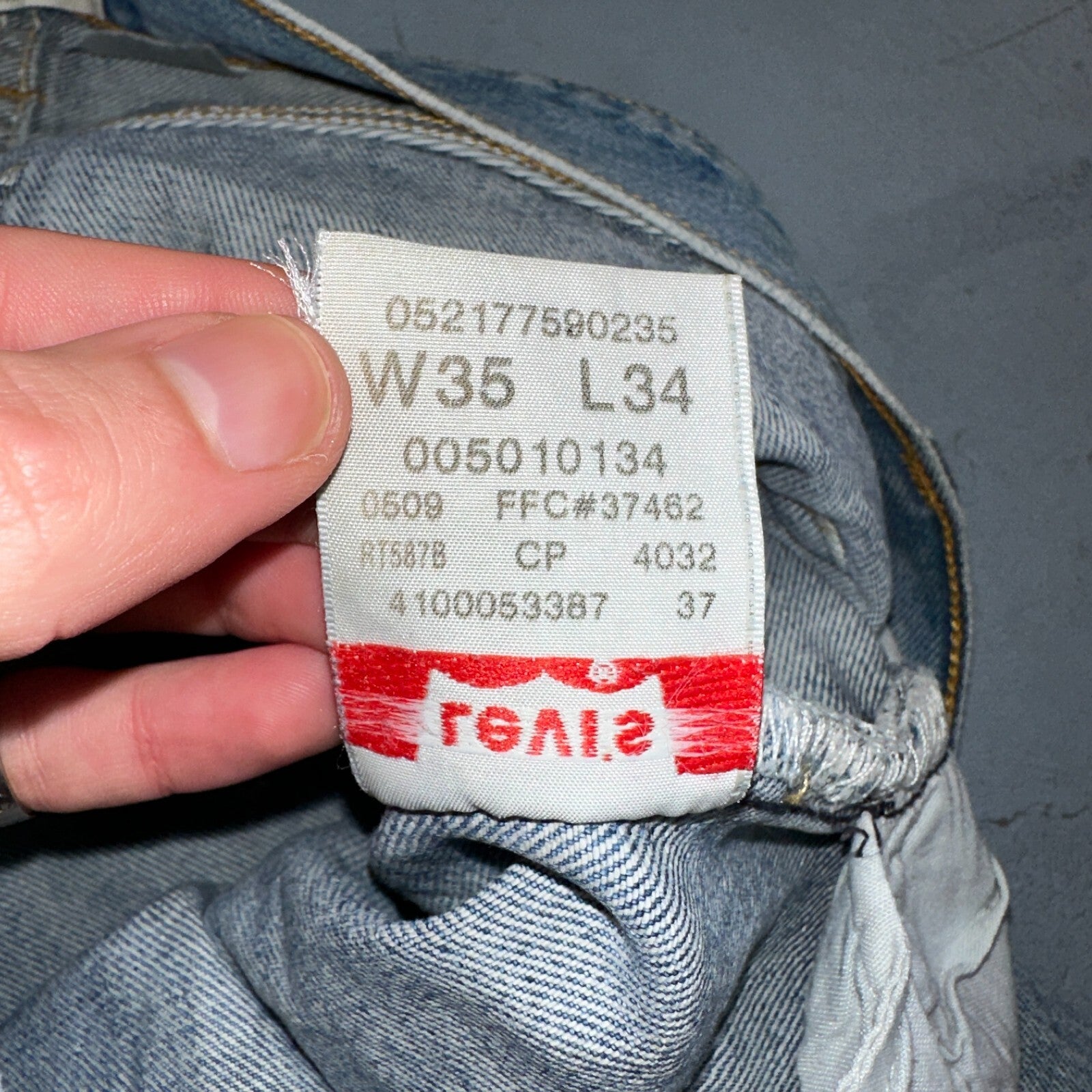 Levis 501 Vintage Y2K XX Straight Leg Jeans Blue Light Wash 35x34 Act 34x34