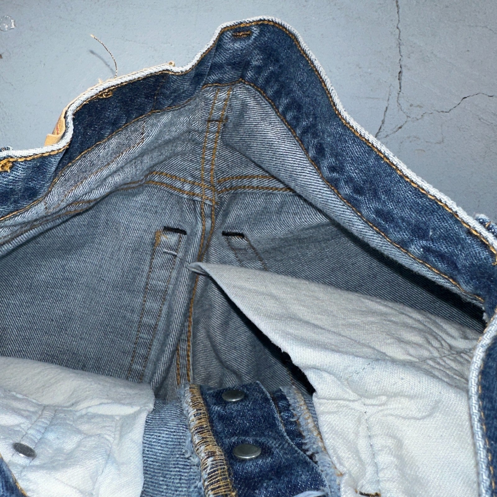 Levis 501 Vintage 80s Redline Selvedge USA XX Jeans Med Wash 27x32 Act 24x28