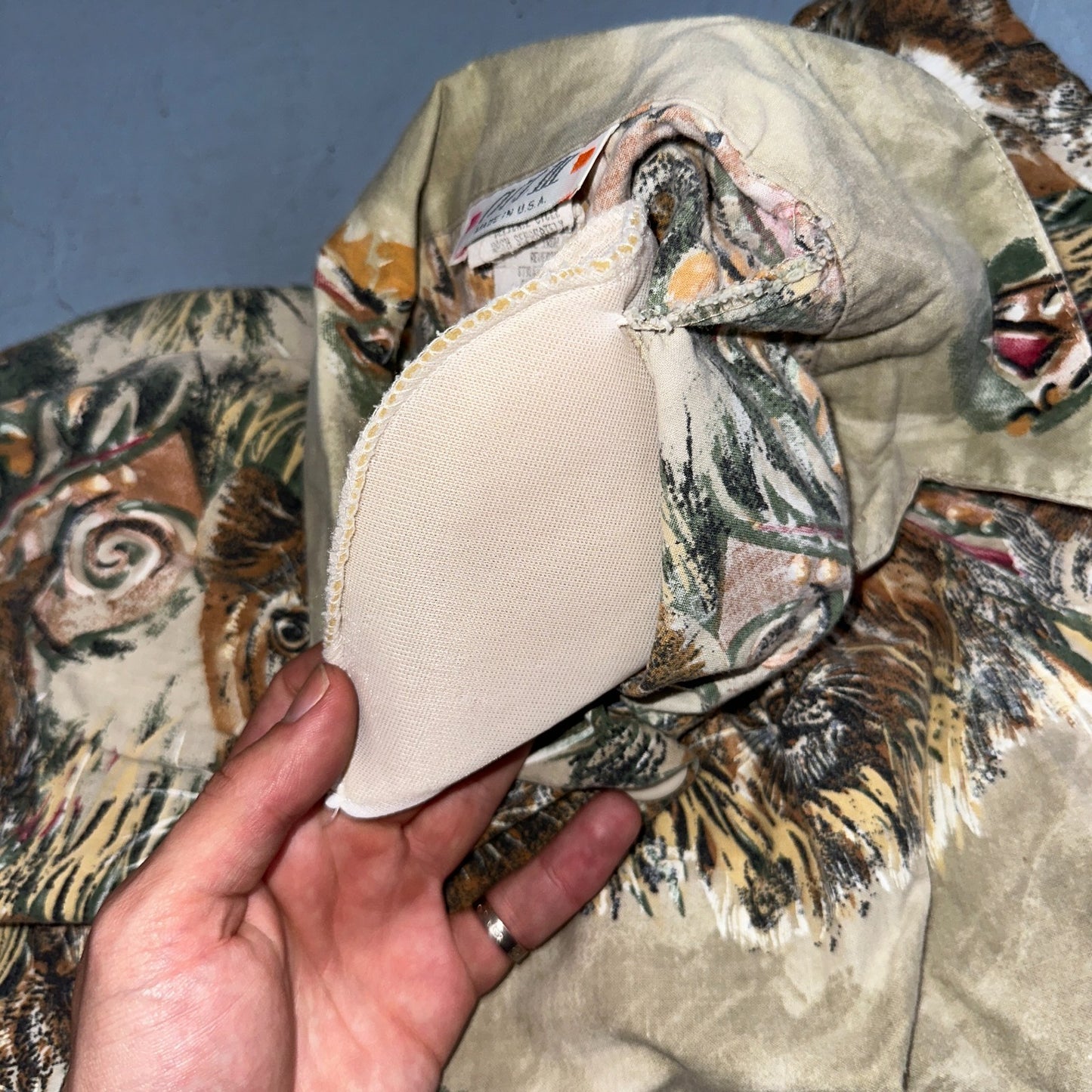 Vtg Act III USA Made Shirt Button Up Blouse African Safari Lion Tigers Small 80s