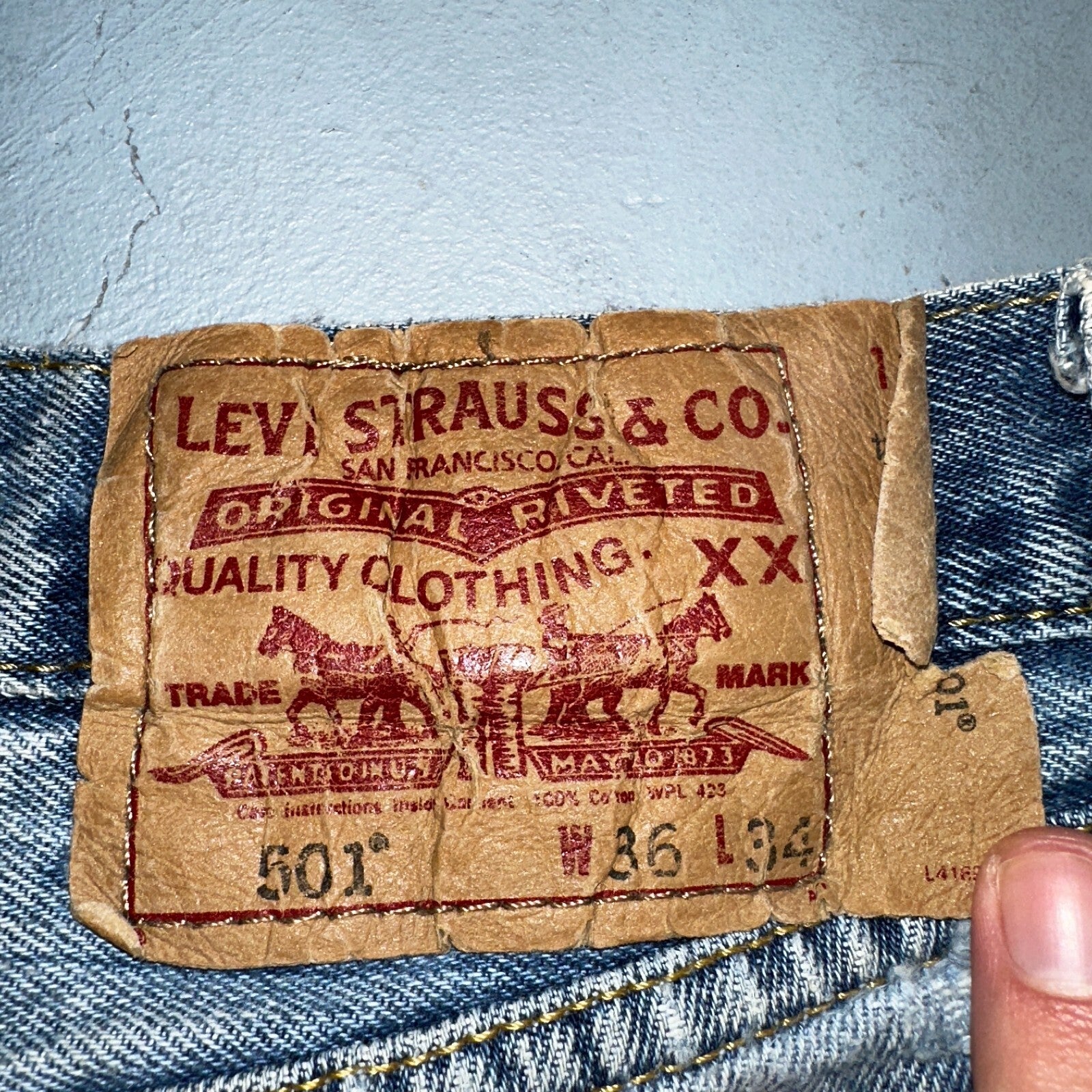 Levis 501 Vintage Y2K XX Straight Leg Jeans Blue Light Wash 36x34 Act 35x31
