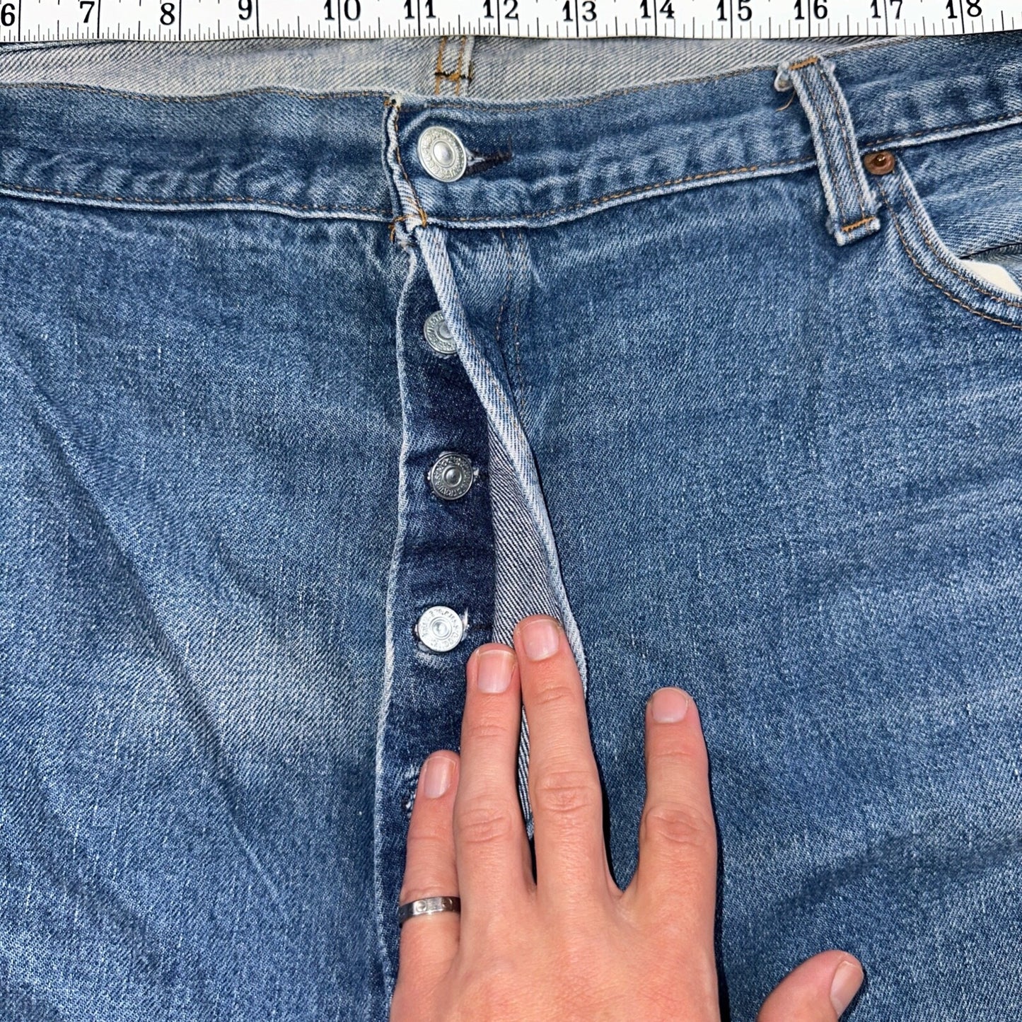 Levis 501 Vintage 80s Redline Selvedge USA XX Jeans Med Wash 48x32 Act 44x26