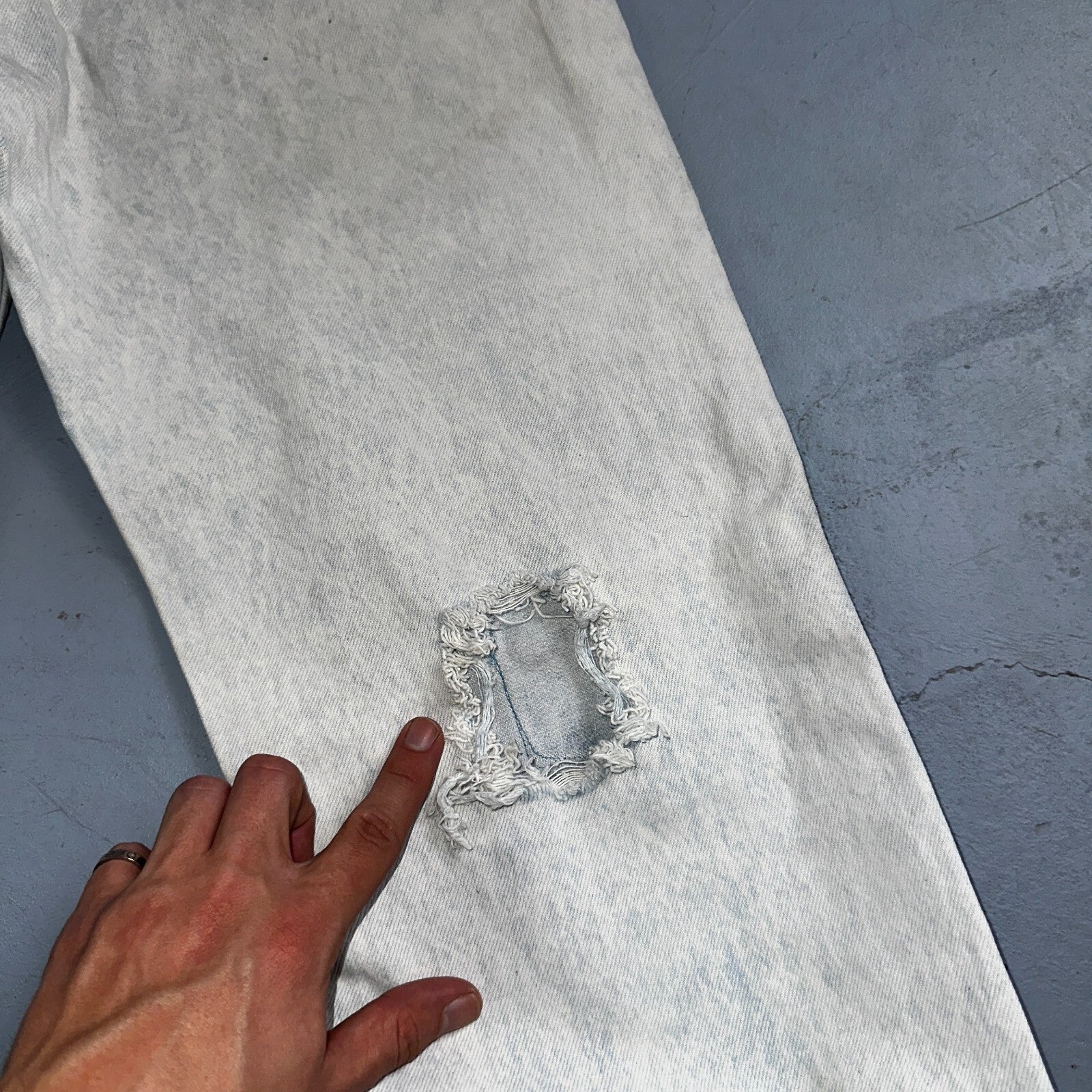 Levis 501 Vintage 90s USA XX Straight Leg Jeans 32x34 Blue Light Wash Act 29x32