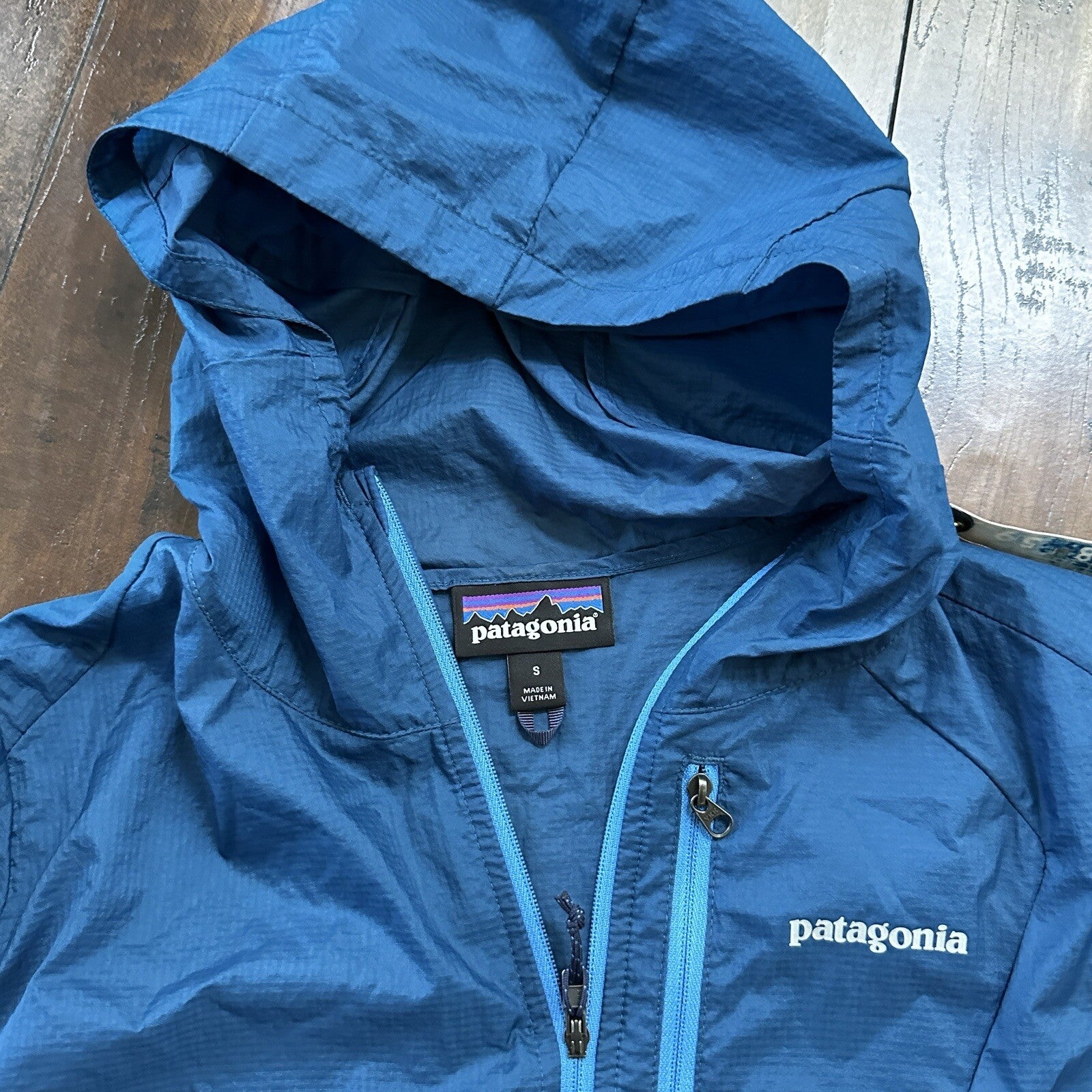 Patagonia Womens Blue Levitation Hoody Slim Fit in Size S
