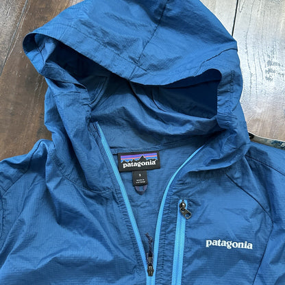 Patagonia Womens Blue Levitation Hoody Slim Fit in Size S