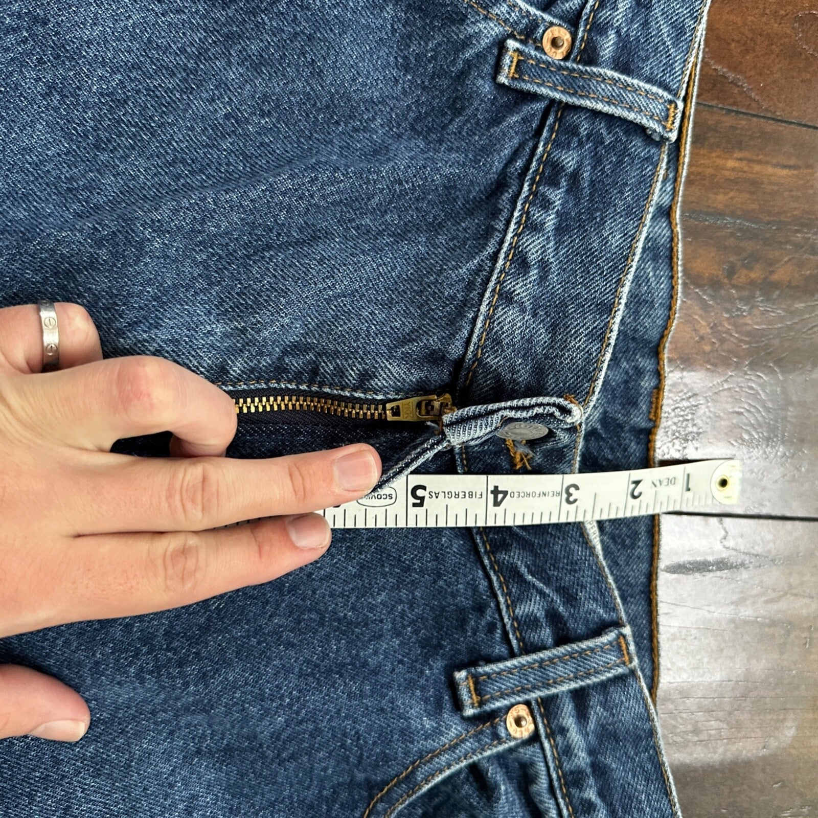 Levis Women Jeans 14 Reg M Blue VTG 550 Relaxed Fit Tapered Blue Wash 31x30