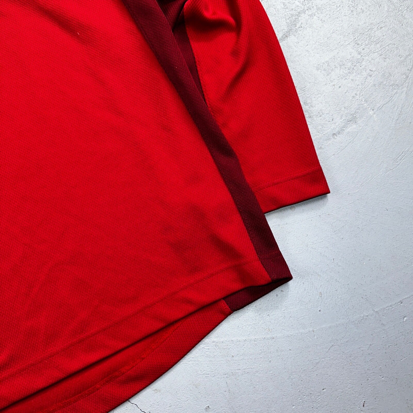 Nike Jersey Red Y2K Long Sleeve Center Swoosh VTG T Shirt Gym Sports Tonal 2000s