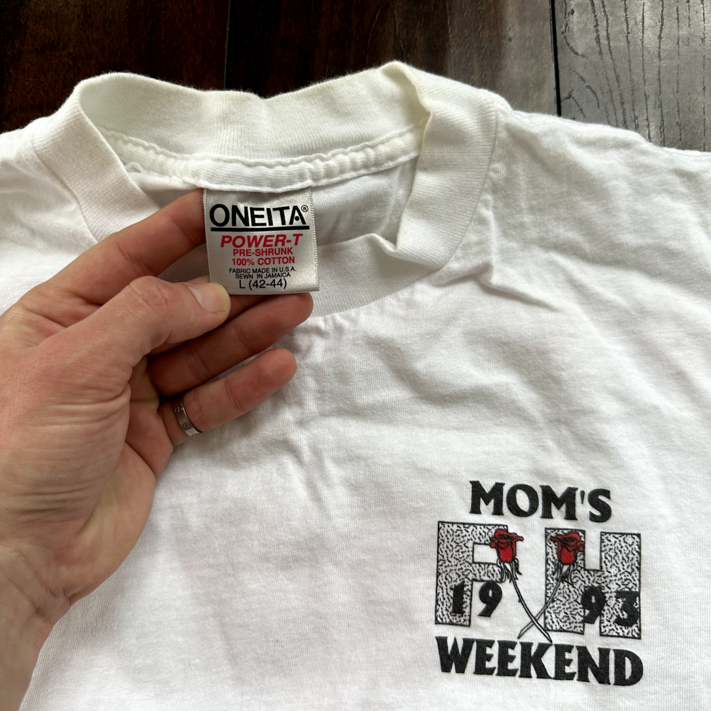 Oneita MOM Vintage T Shirt 1993 90s USA Weekend Love Heart Moms Future