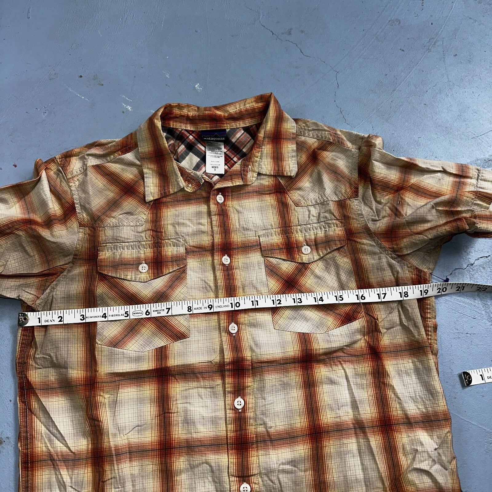 Patagonia Men's Button Down Short Sleeve Shirt S Organic Cotton Plaid Fall