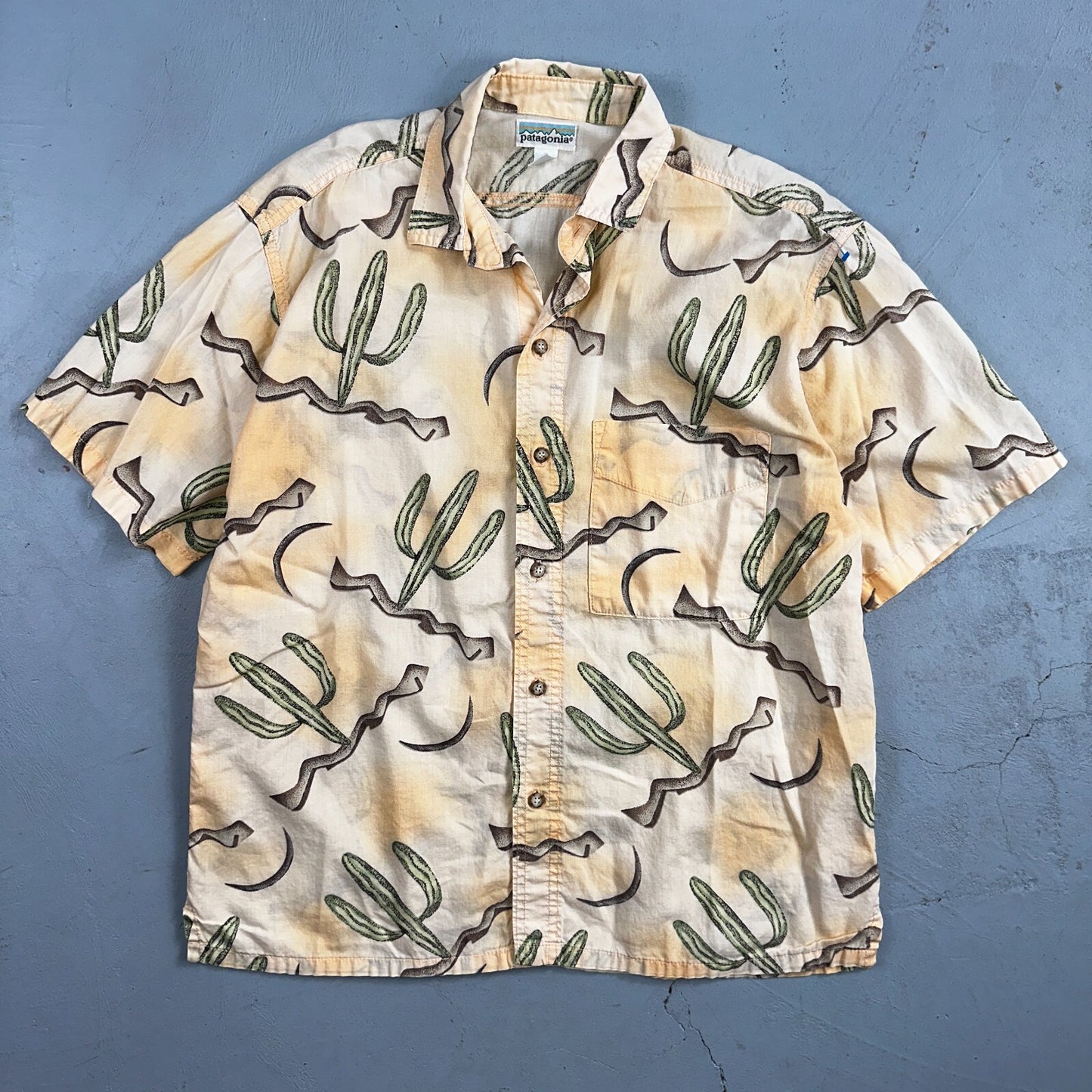 PATAGONIA VTG 80s Pataloha Cactus Hawaiian Yellow Green Desert Floral USA Small
