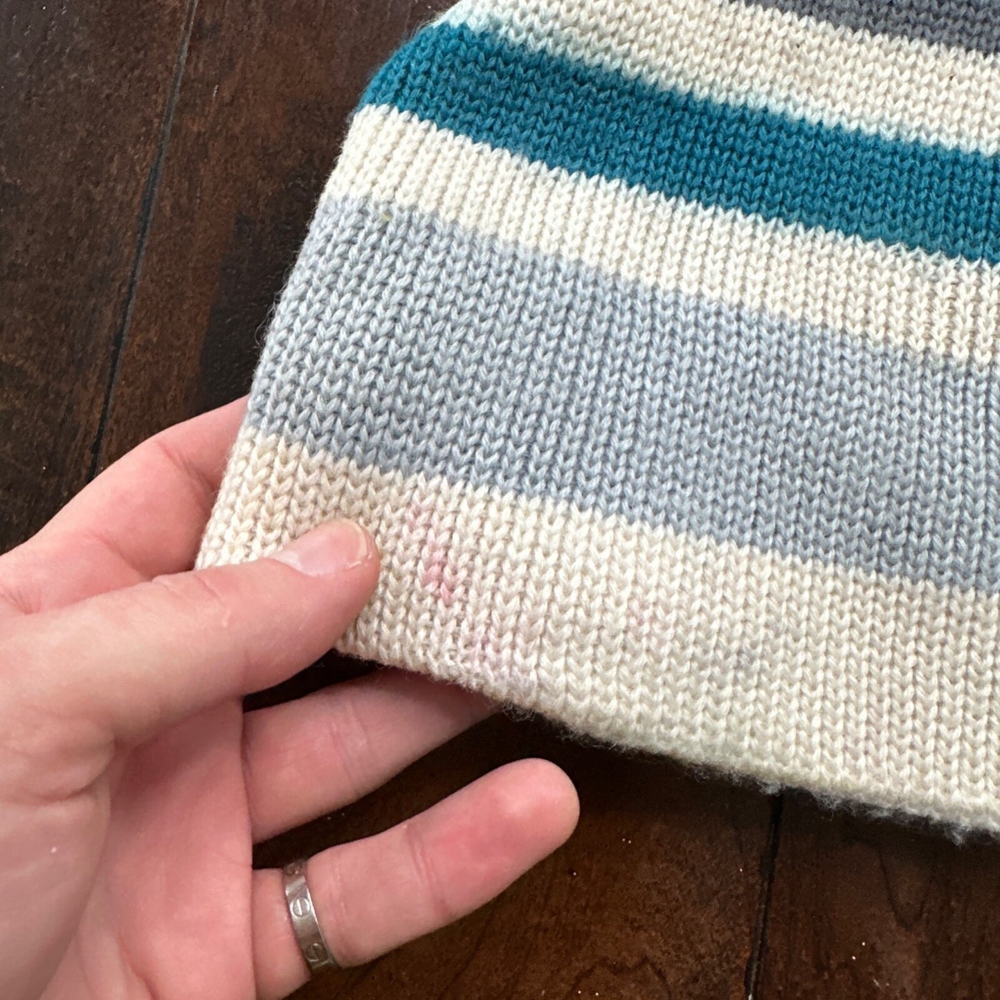 Vintage Hermans 100% Wool Beanie Winter Ski Hat Unisex White Blue Stripe Cap