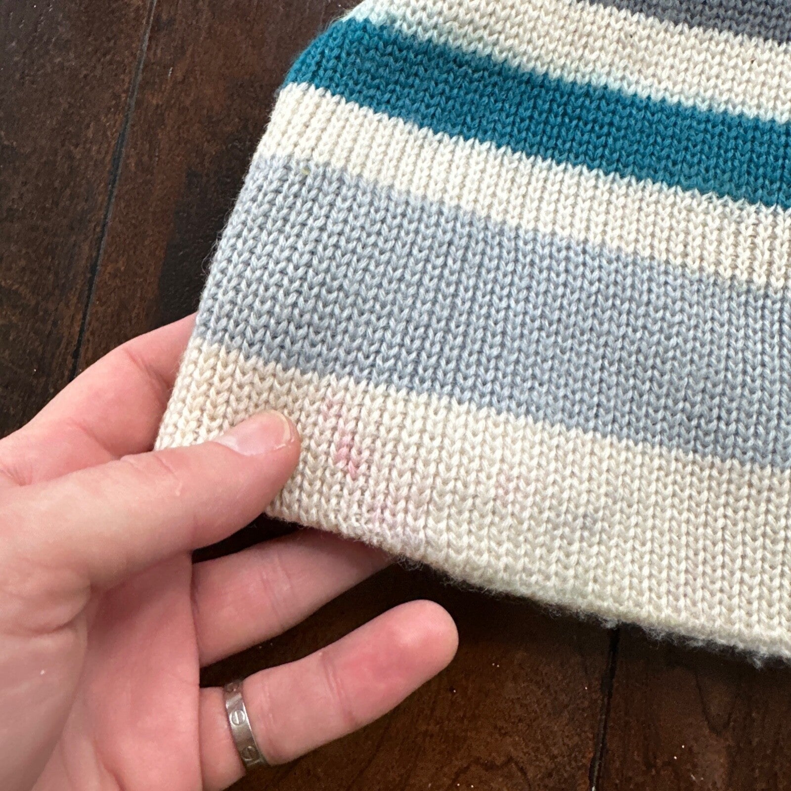 Vintage Hermans 100% Wool Beanie Winter Ski Hat Unisex White Blue Stripe Cap