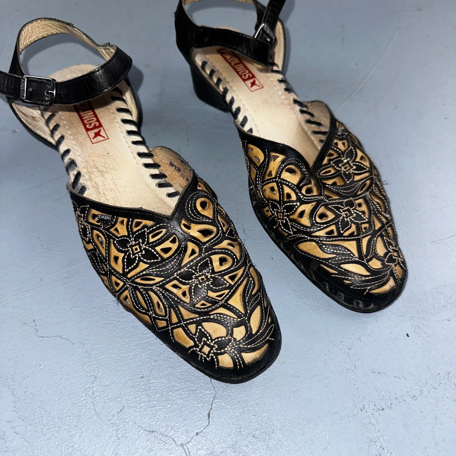 Pikolinos Jerez Black & Tan Perforated Leather Shoes EU 40 Sandal Small Heel