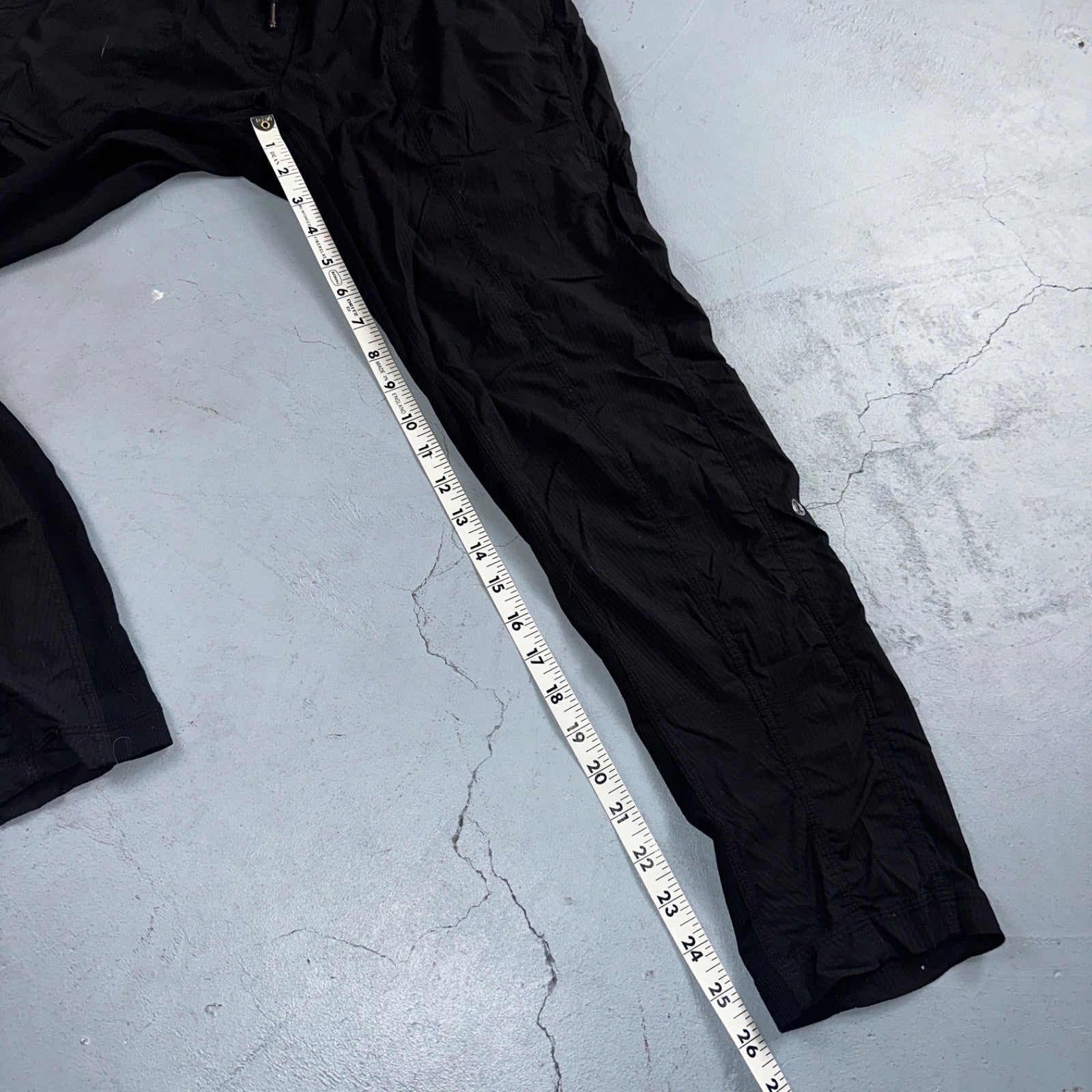 Lululemon Dance Studio Black Ruched Athletic Pants Unlined Women's Size Small