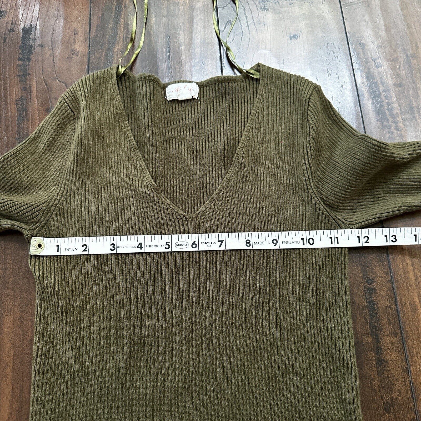 Ambiance Womens Medium Army Green Long Sleeve Crop Top V Neck Cute T Shirt