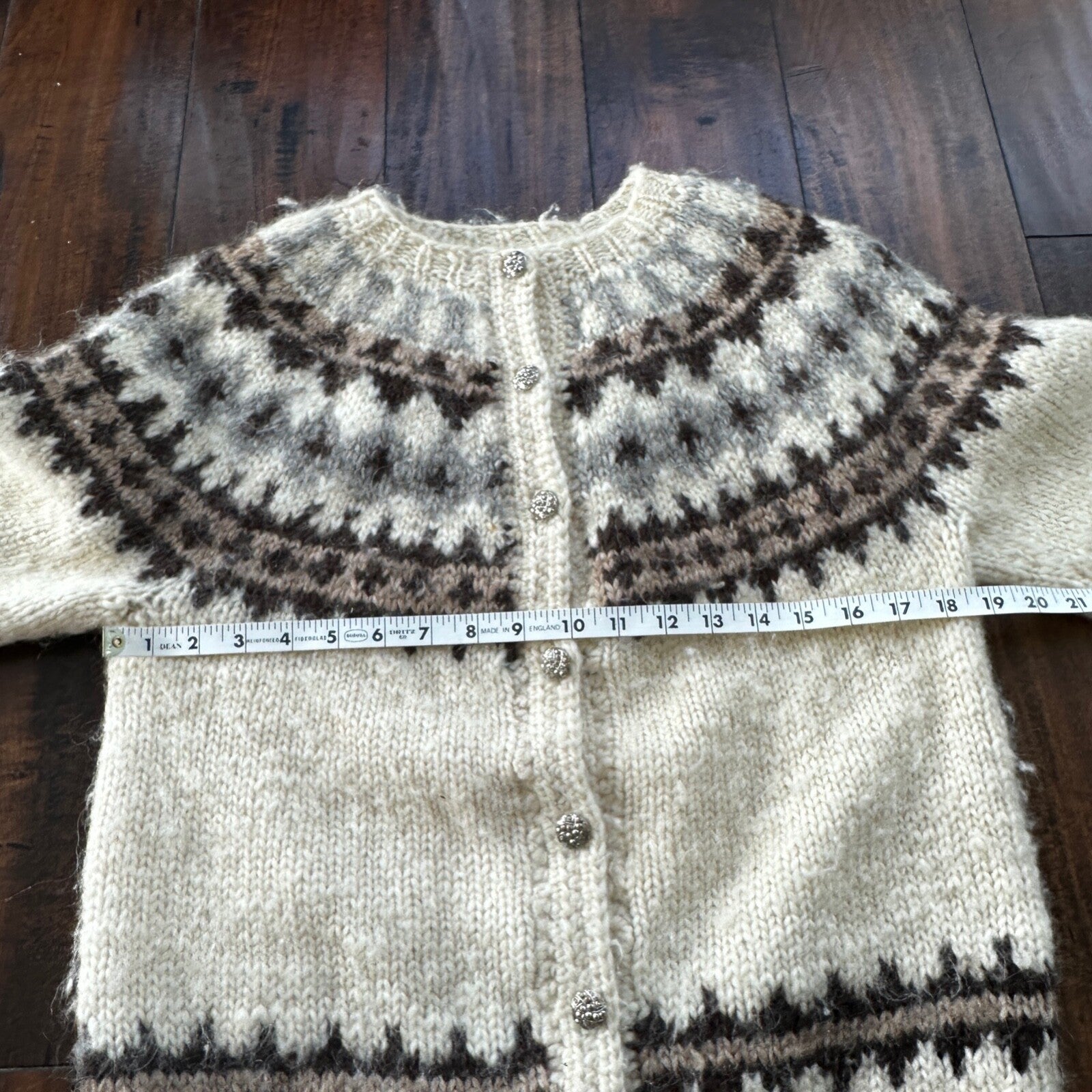 VTG Cardigan Sweater WOOL? Scandinavian Snowflakes Heavy Warm 80s Cute