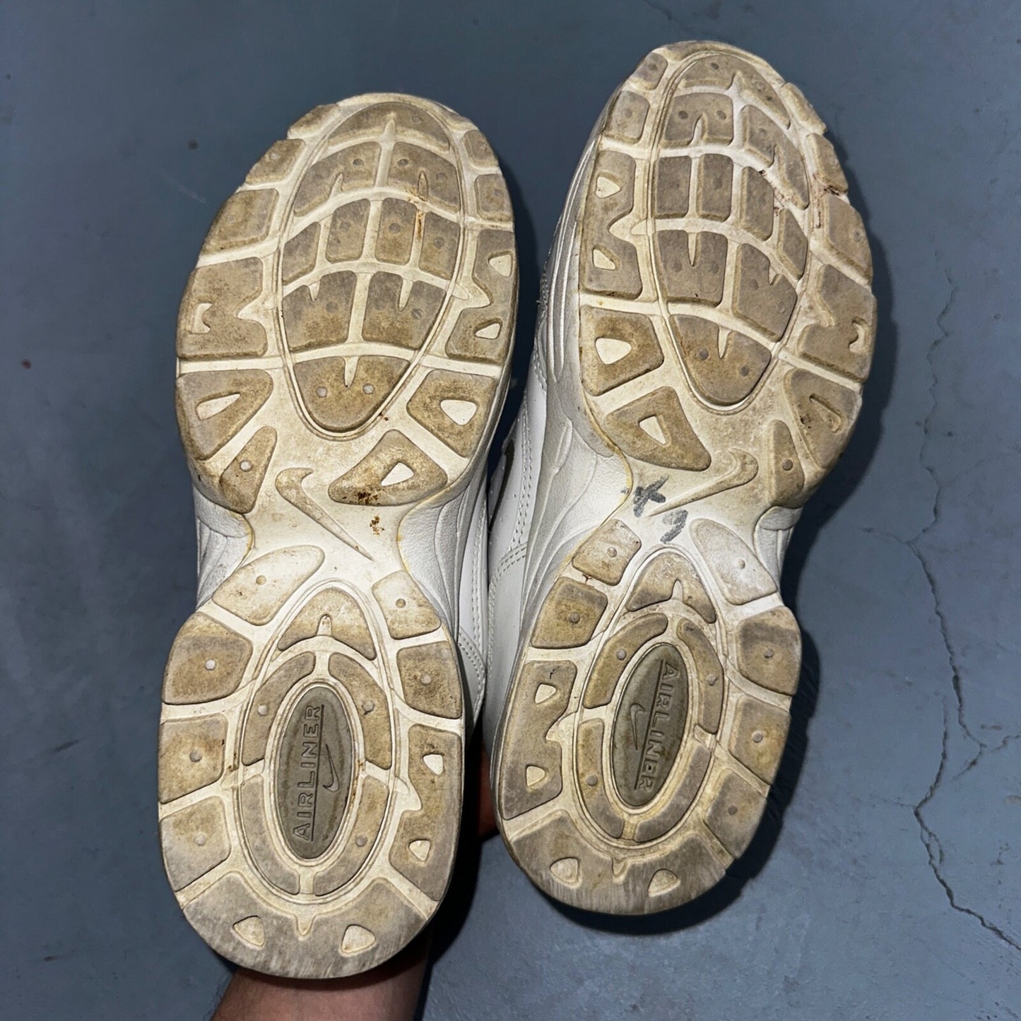 Vintage Nike Walker Airliner White Grey Y2K Dad Shoes Women’s SZ 8.5 174119-101