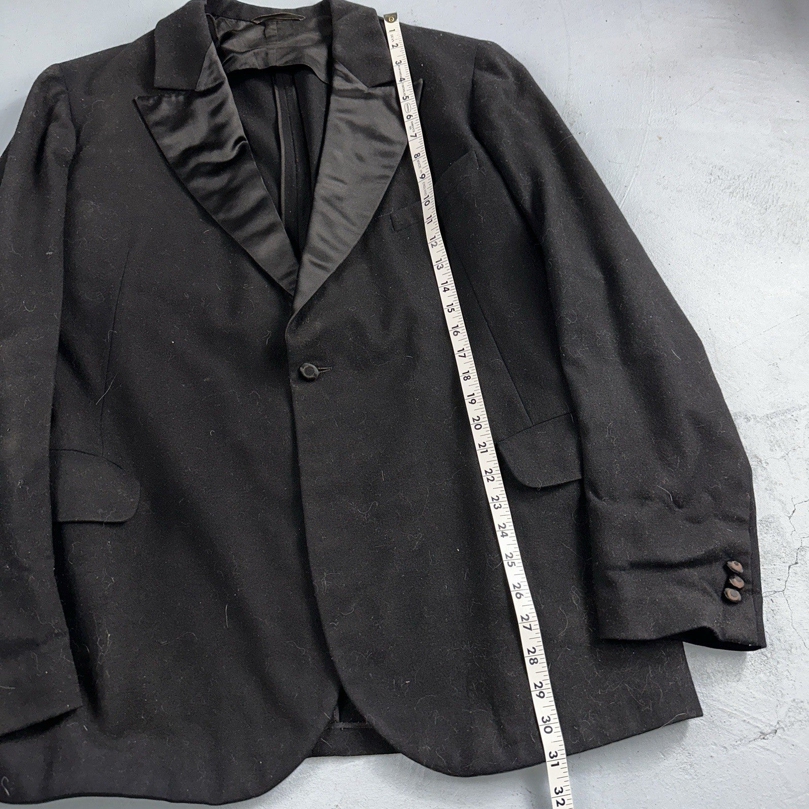 VTG 1930s Mens 1 PC Suit Tuxedo Coat Jacket Black 20s Antique Skinners Satin