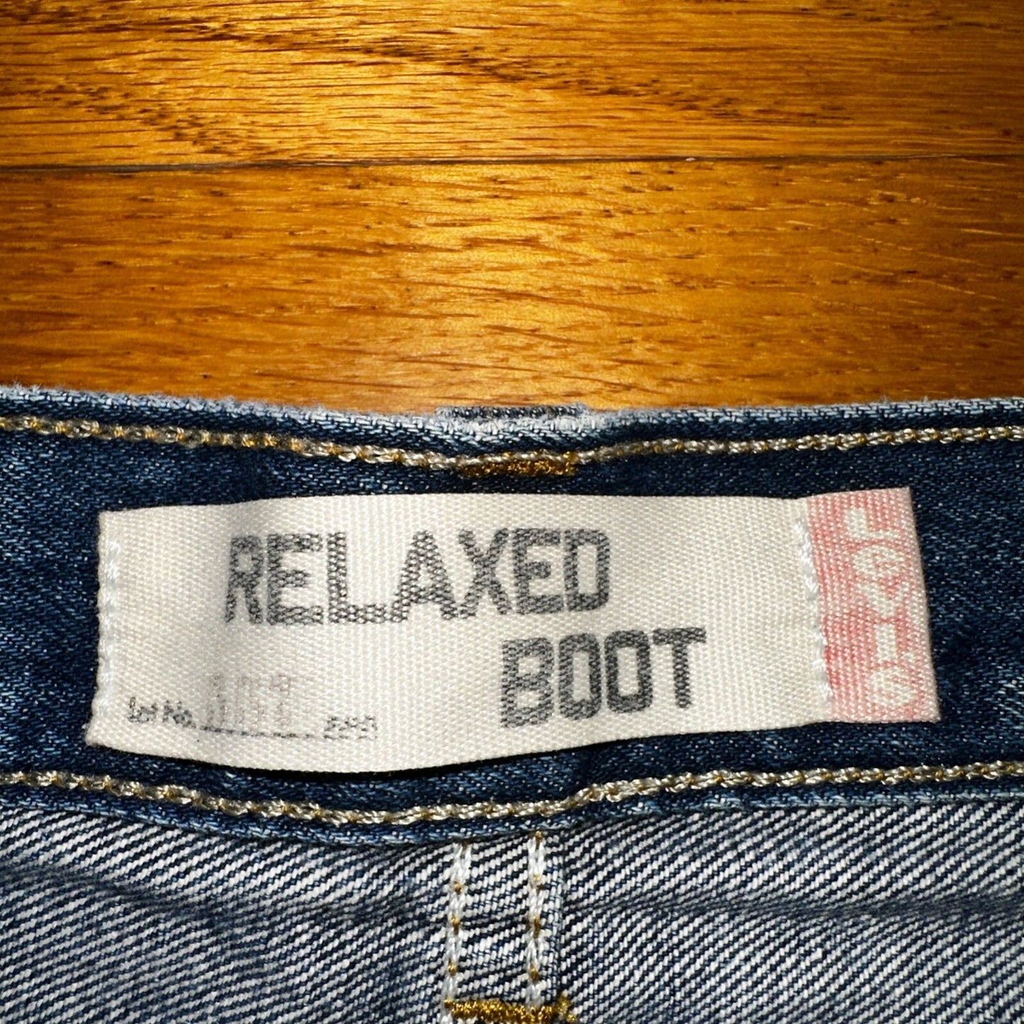 Vintage Levis 557 Jeans Mens 38x30 Blue Relaxed Boot Fit Cowboy Tag Size 37x25