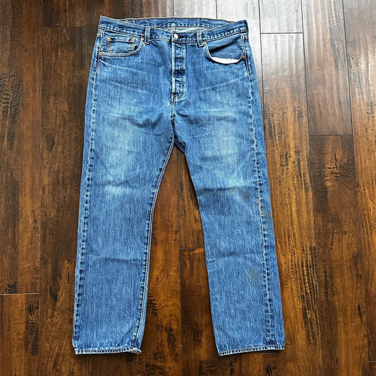 Levis 501 Vintage Y2K Straight Leg XX 2000s Jeans 38x32 Med Wash Act 37x30