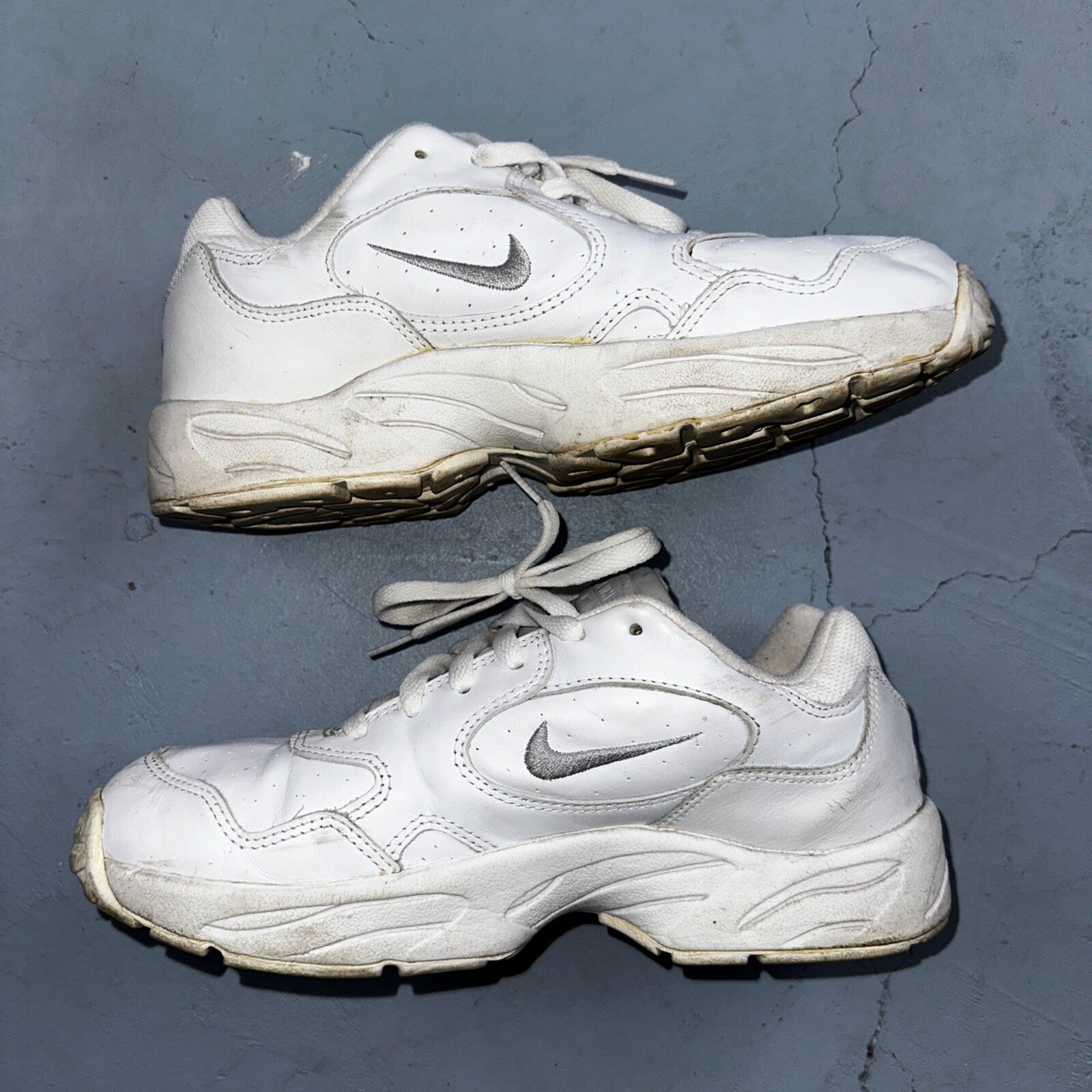 Vintage Nike Walker Airliner White Grey Y2K Dad Shoes Women’s SZ 8.5 174119-101