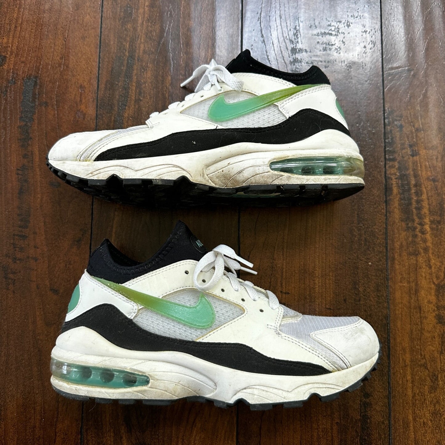 Nike Sneakers Womens 8.5 White Green Air Max 93 Dusty Cactus Athletic 307167-100