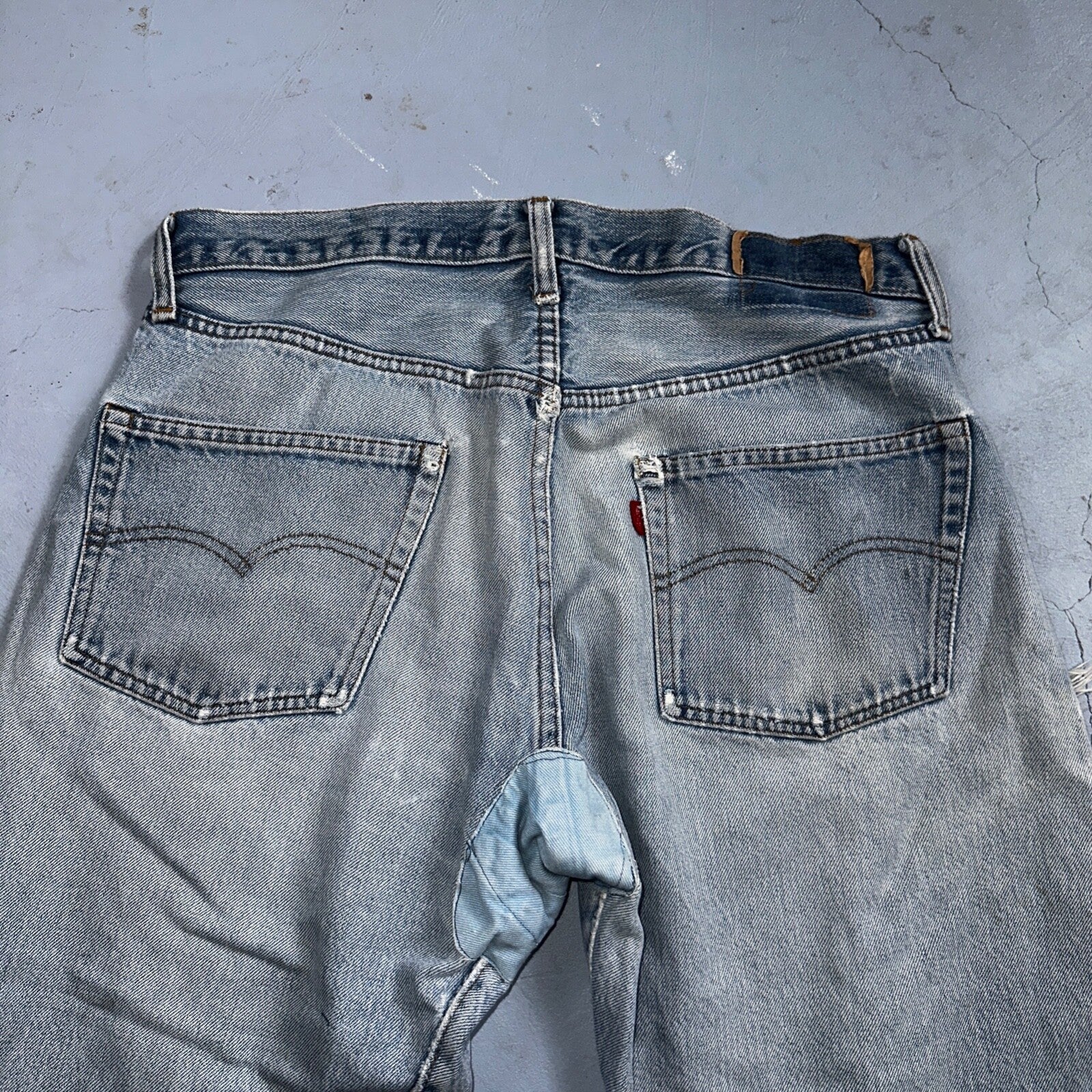 Levis 501 Vintage 80s Redline Selvedge USA XX Jeans Thrashed 36x30 Act 33x26