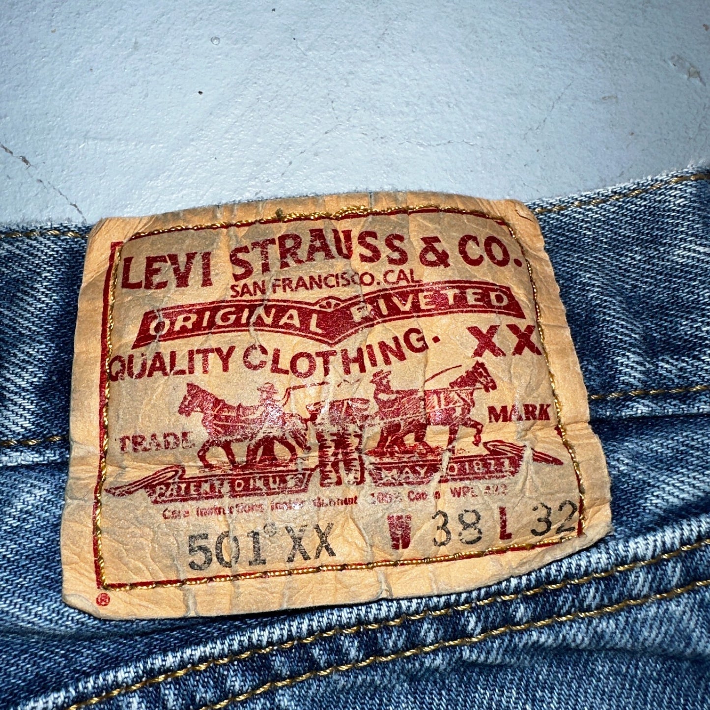Levis 501 Vintage Y2K Mexico Straight Leg Jeans 38x32 90s Med Wash Act 36x28