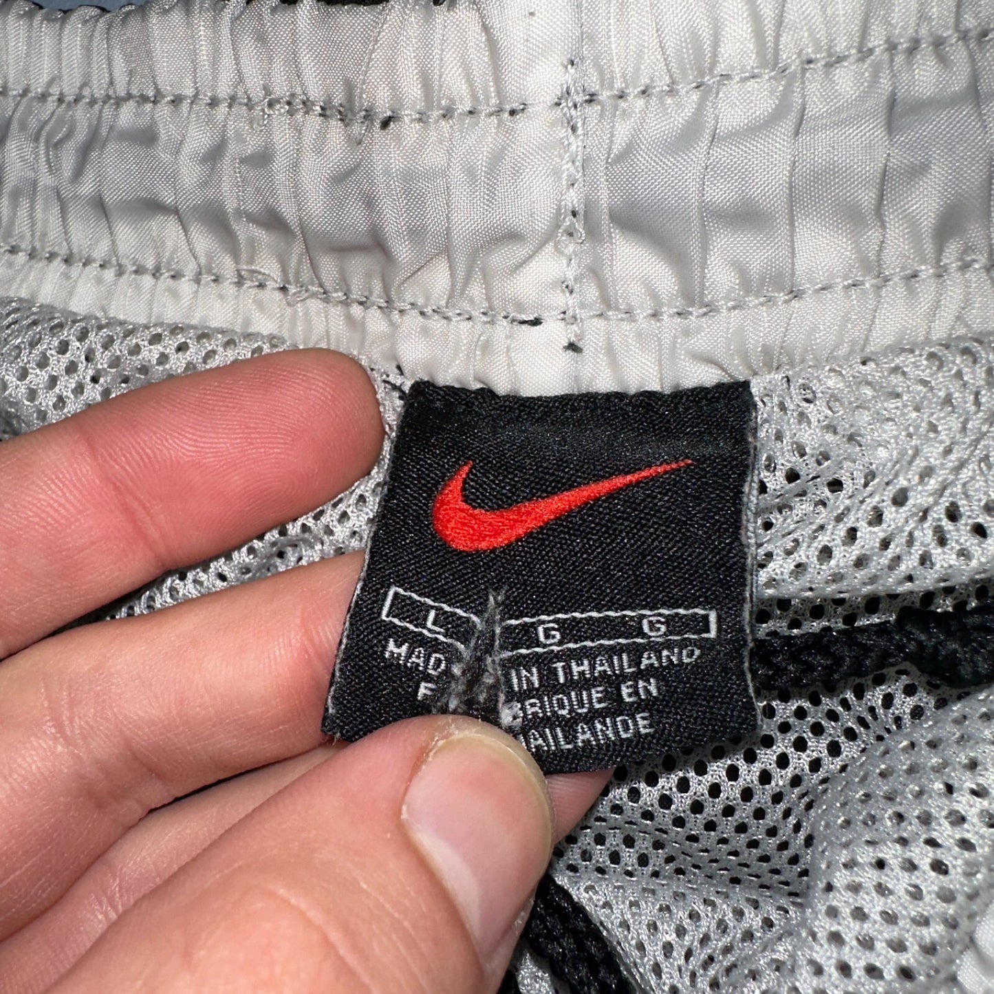 Nike VTG Shorts Mens Large Black 90s Nylon Soccer Futbol Glanz Basic Essential