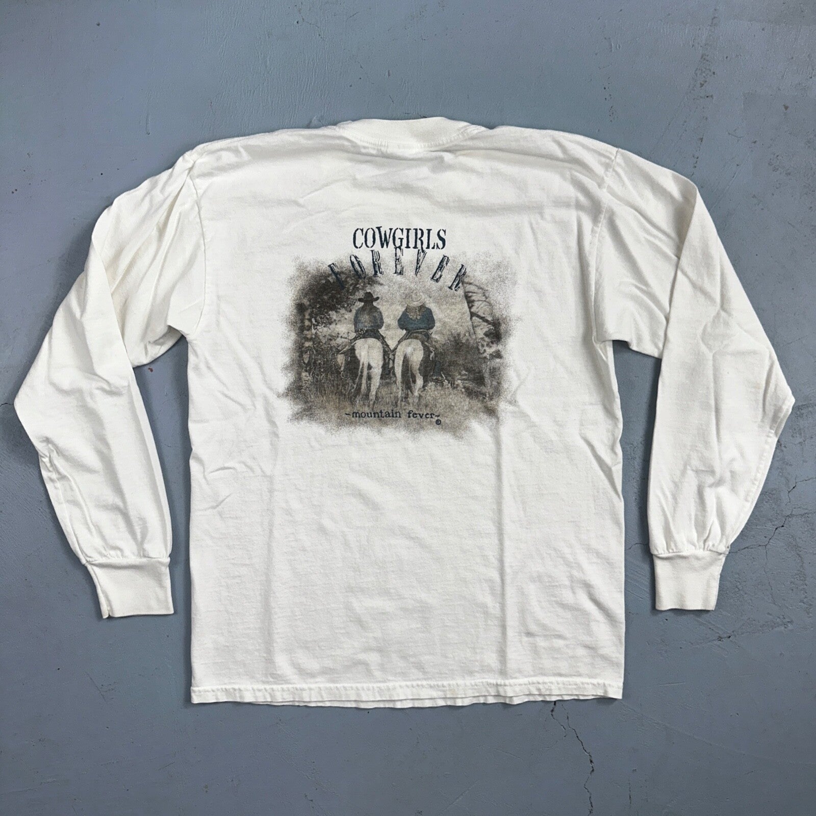 Cowgirls Forever Y2K VTG T Shirt Horses Mountain Fever Cool Country Music