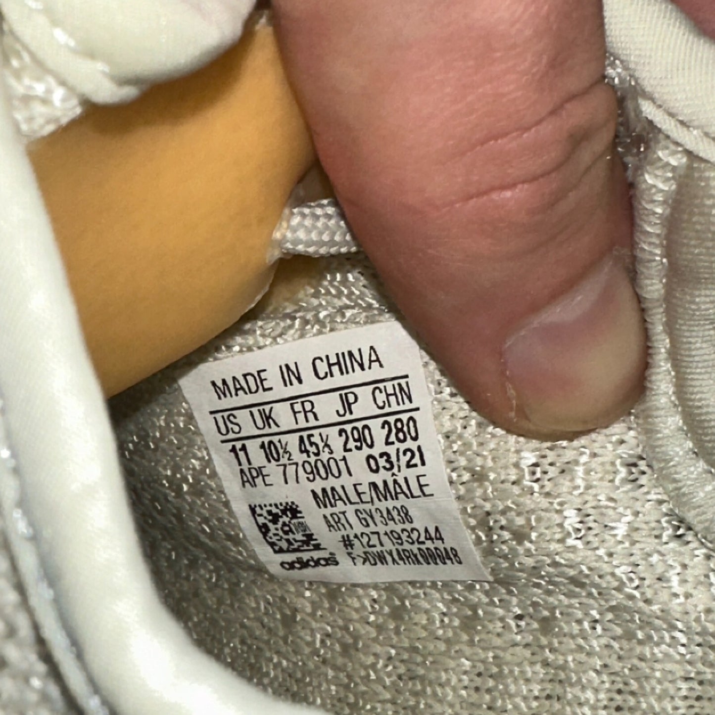 Adidas Yeezy Boost 350 V2 Low Light Size 11 With Box Lightly Worn White