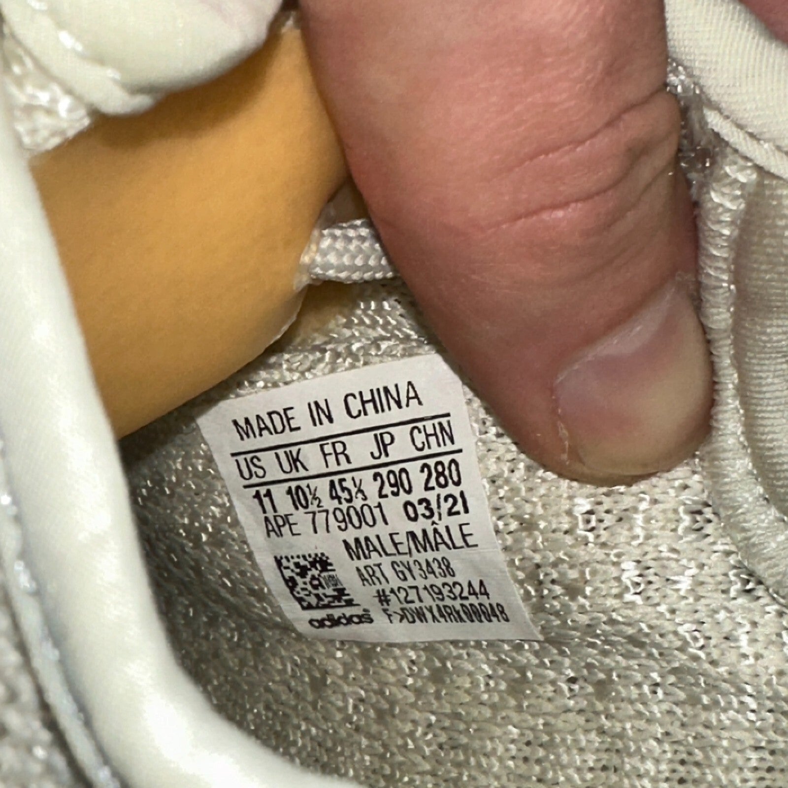 Adidas Yeezy Boost 350 V2 Low Light Size 11 With Box Lightly Worn White