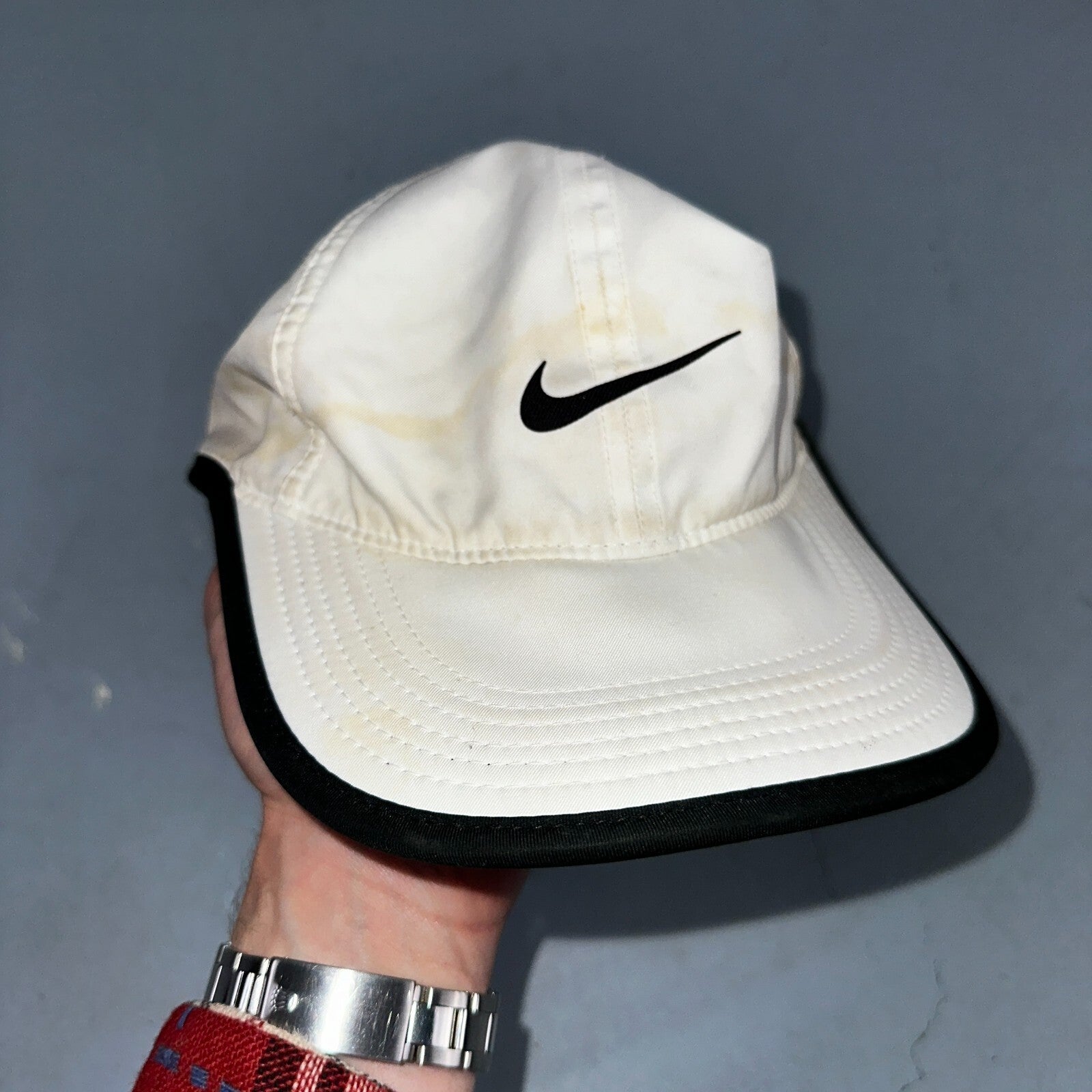 Nike Hat Cap Strap Back Black White Dri Fit Featherlight Golf Center Swoosh Run