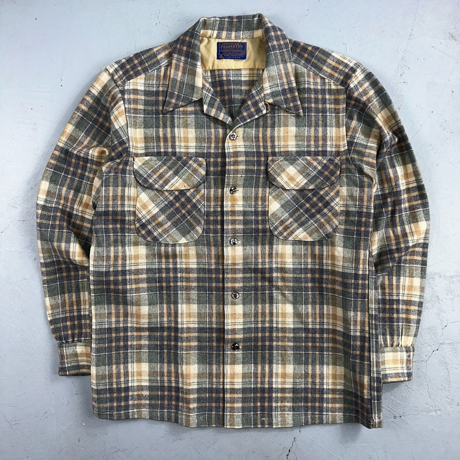Pendleton VTG Board Shirt Plaid 100% Wool Button Down Size M Plaid 1970s Camp