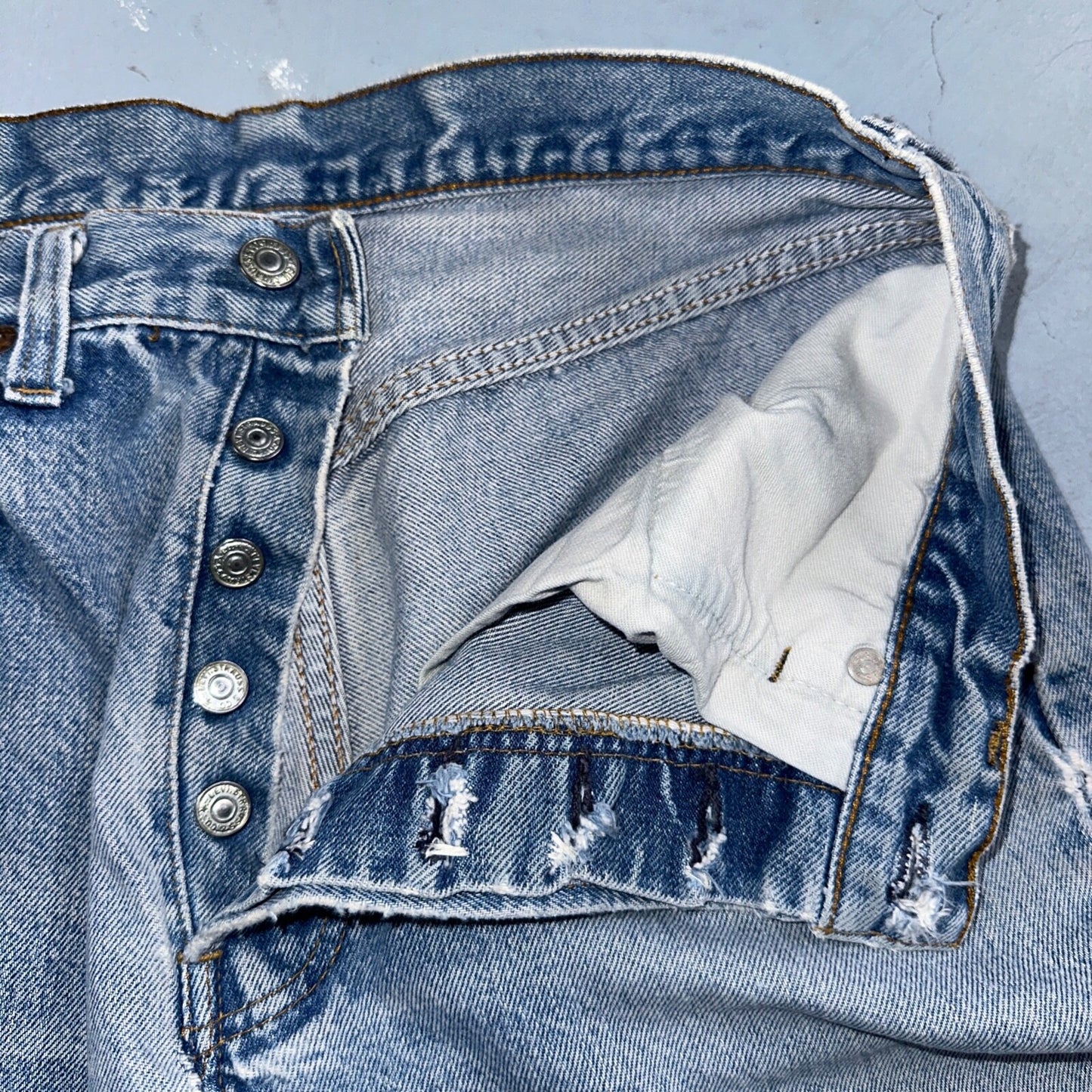 Levis 501 Vintage 80s Redline Selvedge USA XX Jeans Thrashed Light Act 30x33