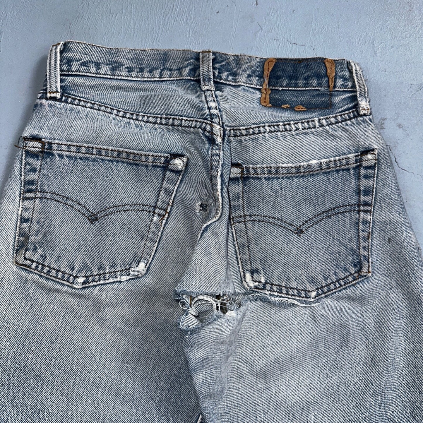 Levis 501 Vintage 80s Redline Selvedge USA XX Jeans Light Wash 27x34 Act 25x29