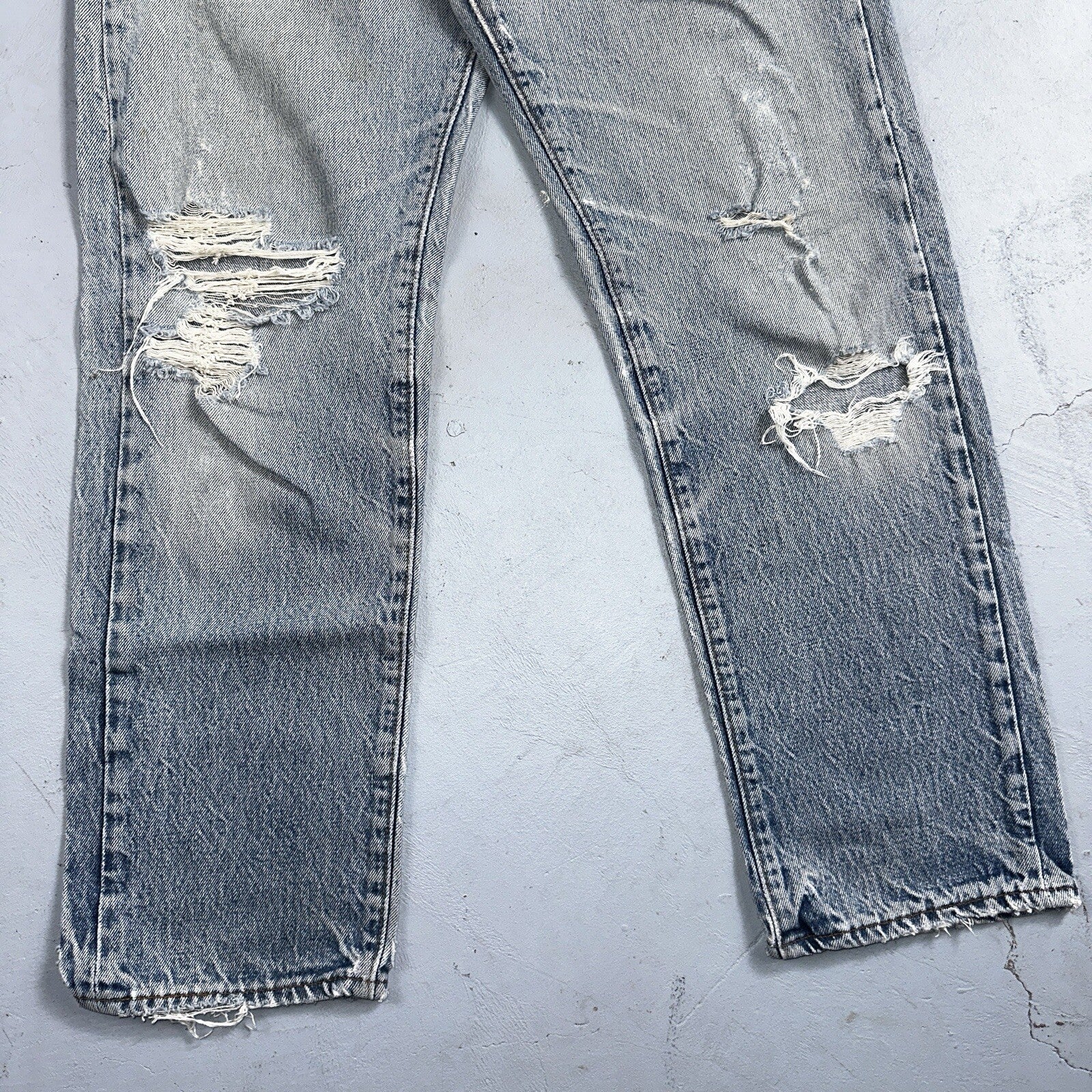 Levis 501 Vintage 80s USA XX Straight Leg Jeans 32x31 Thrashed Wash Act 30x26