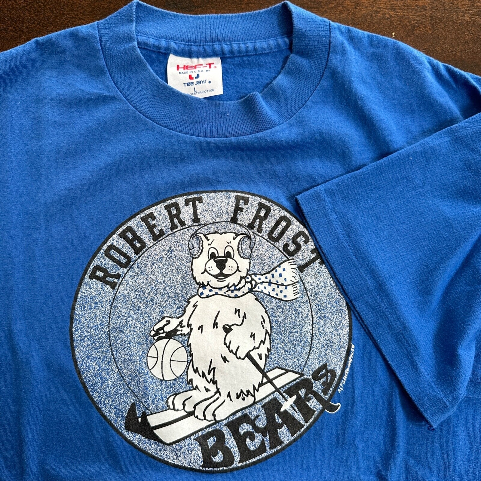 Robert Frost Bears Vintage T Shirt 80s Christmas Bear Basketball Ski Cute Winter