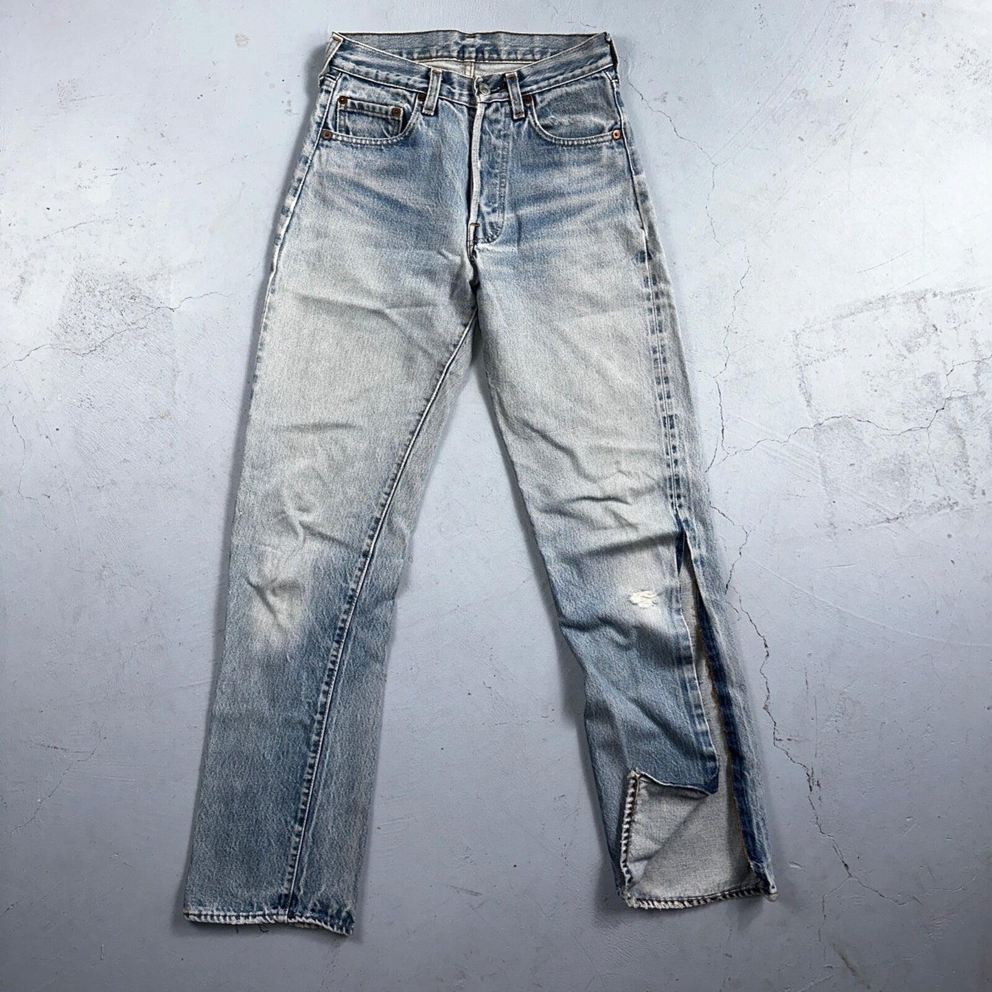 Levis 501 Vintage 80s Redline Selvedge USA XX Jeans Light Wash 28x36 Act 26x31