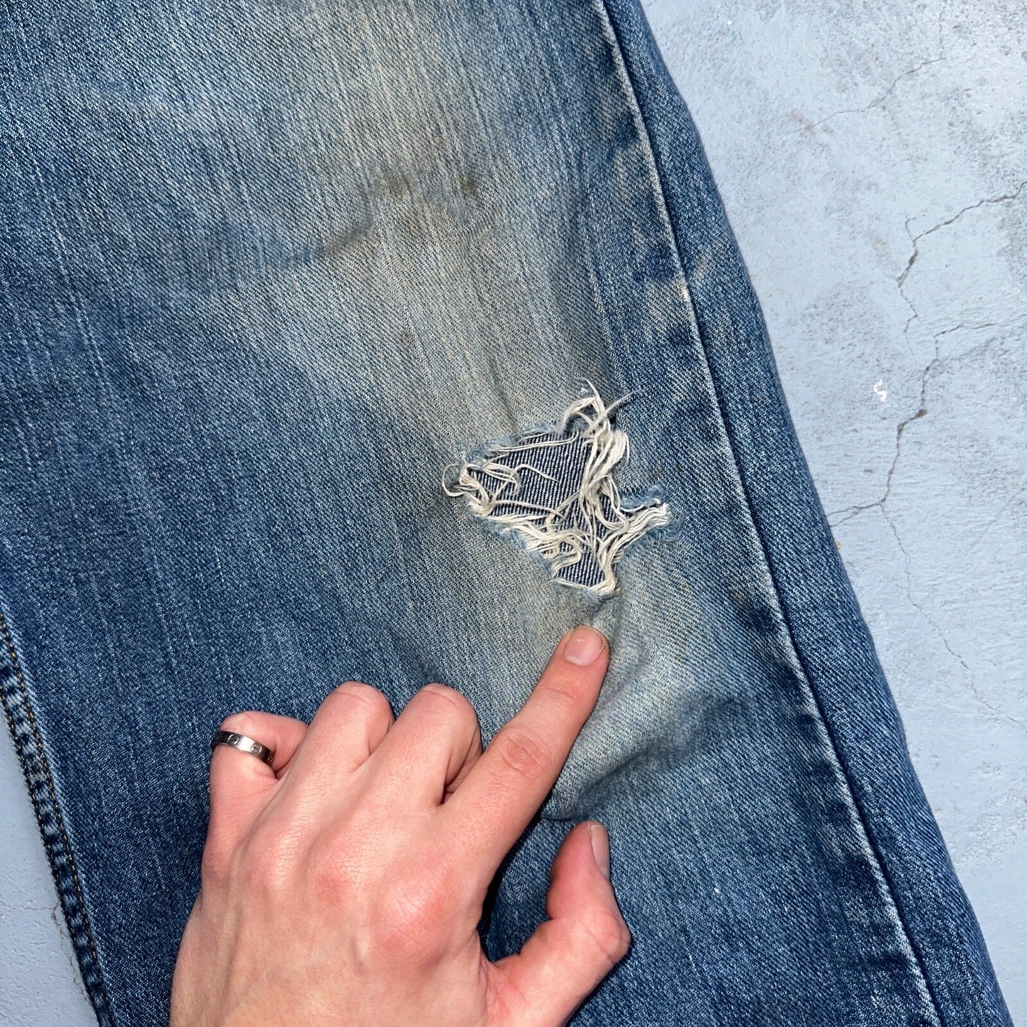 Levis 559 Relaxed Straight Fit Rugged Dark Blue VTG Y2K Denim Jeans Mens 36x32