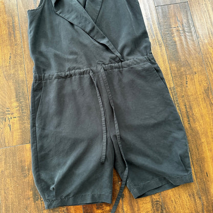 Forever 21 Simple Basic Pattern Romper In White Size L Charcoal Grey/Black