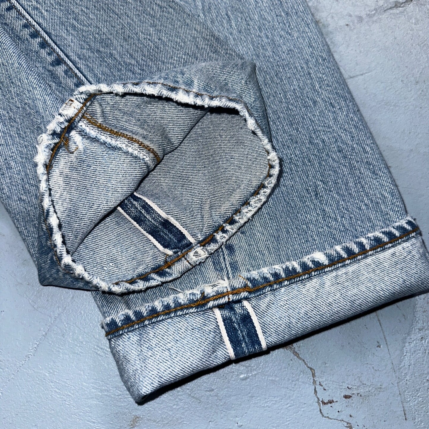 Levis 501 Vintage 80s Redline Selvedge USA XX Jeans Light Wash 30x38 Act 28x33
