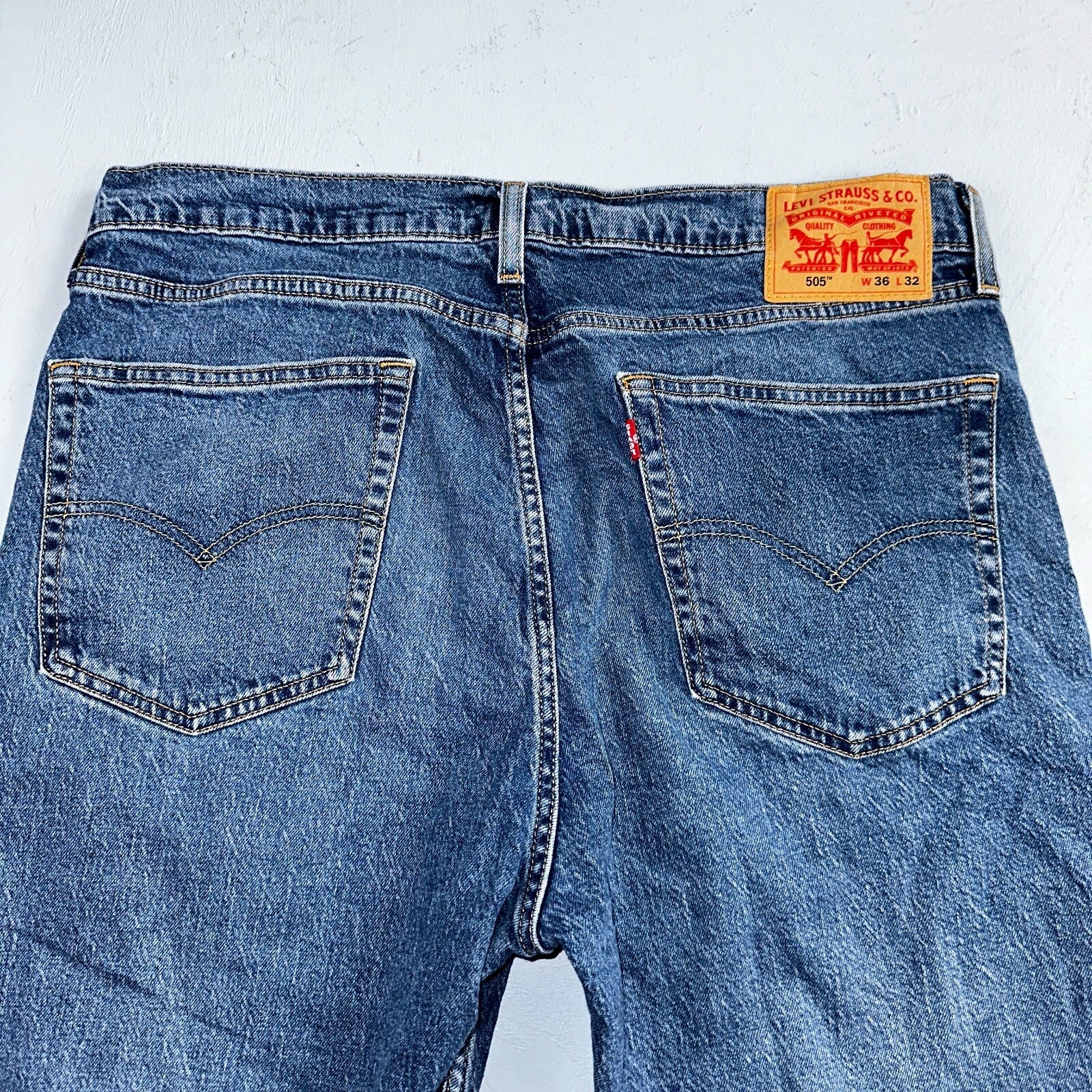 Levis 505 Vintage Y2K Jeans Blue Med Wash Zipper Fly Straight 36x32 Act 36x31