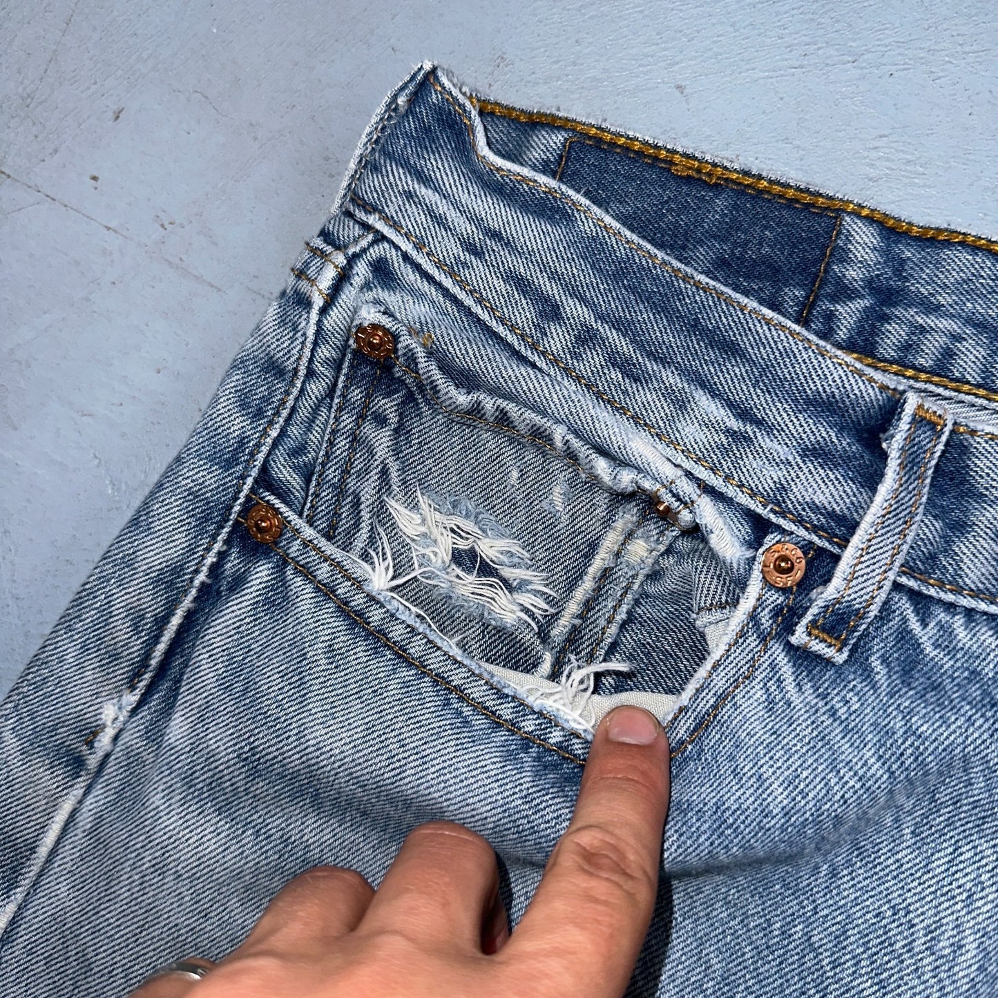 Levis 501 Vintage 90s Mexico Straight Leg Jeans Blue Light Wash 33x36 Act 31x31