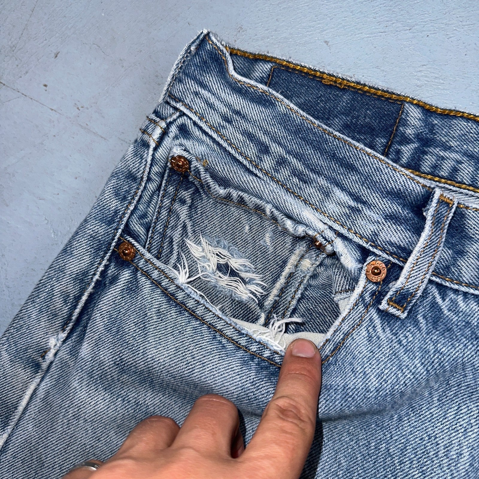 Levis 501 Vintage 90s Mexico Straight Leg Jeans Blue Light Wash 33x36 Act 31x31