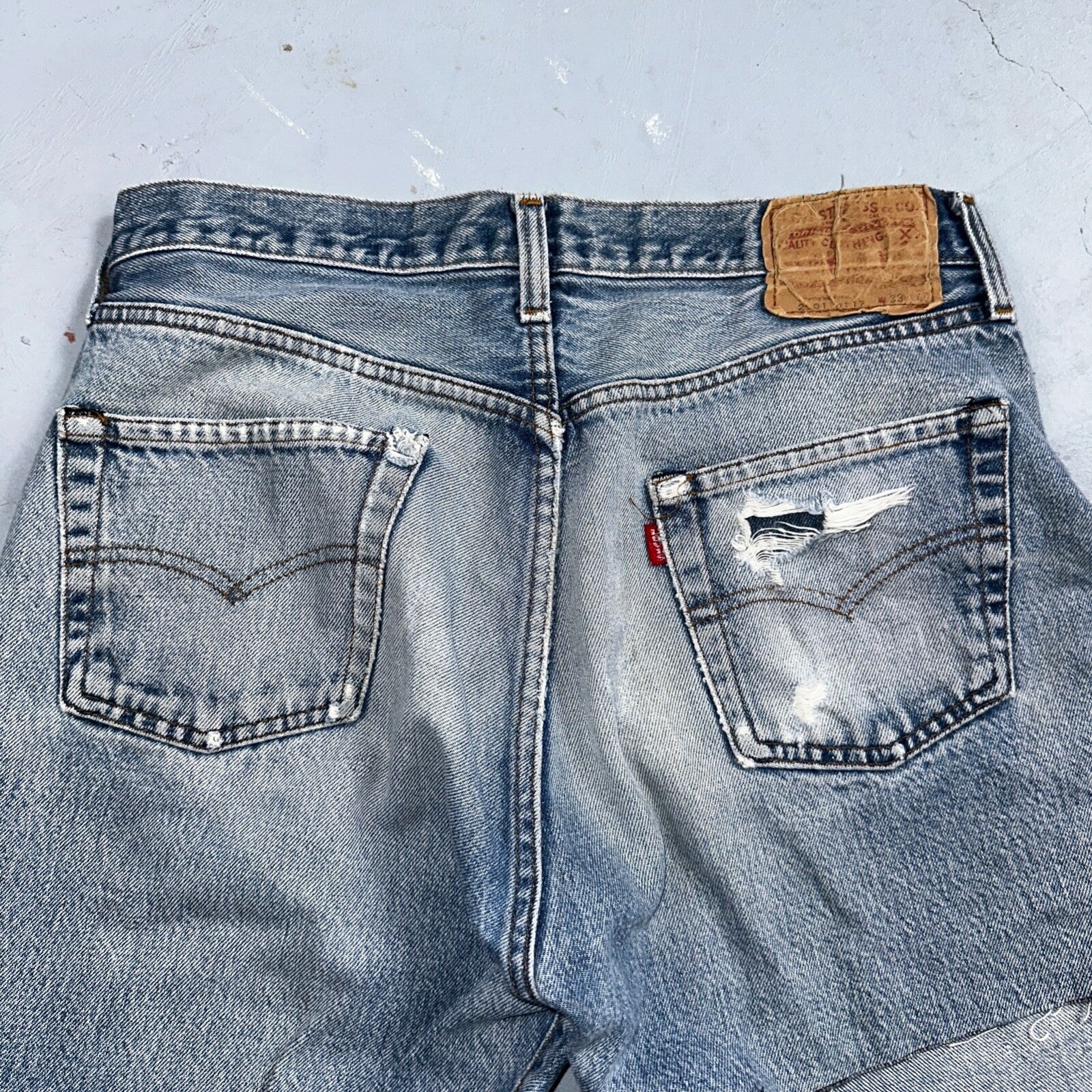 Levis 501 Vintage 80s Redline Selvedge USA XX Jeans Light Wash 33x40 Act 30x34