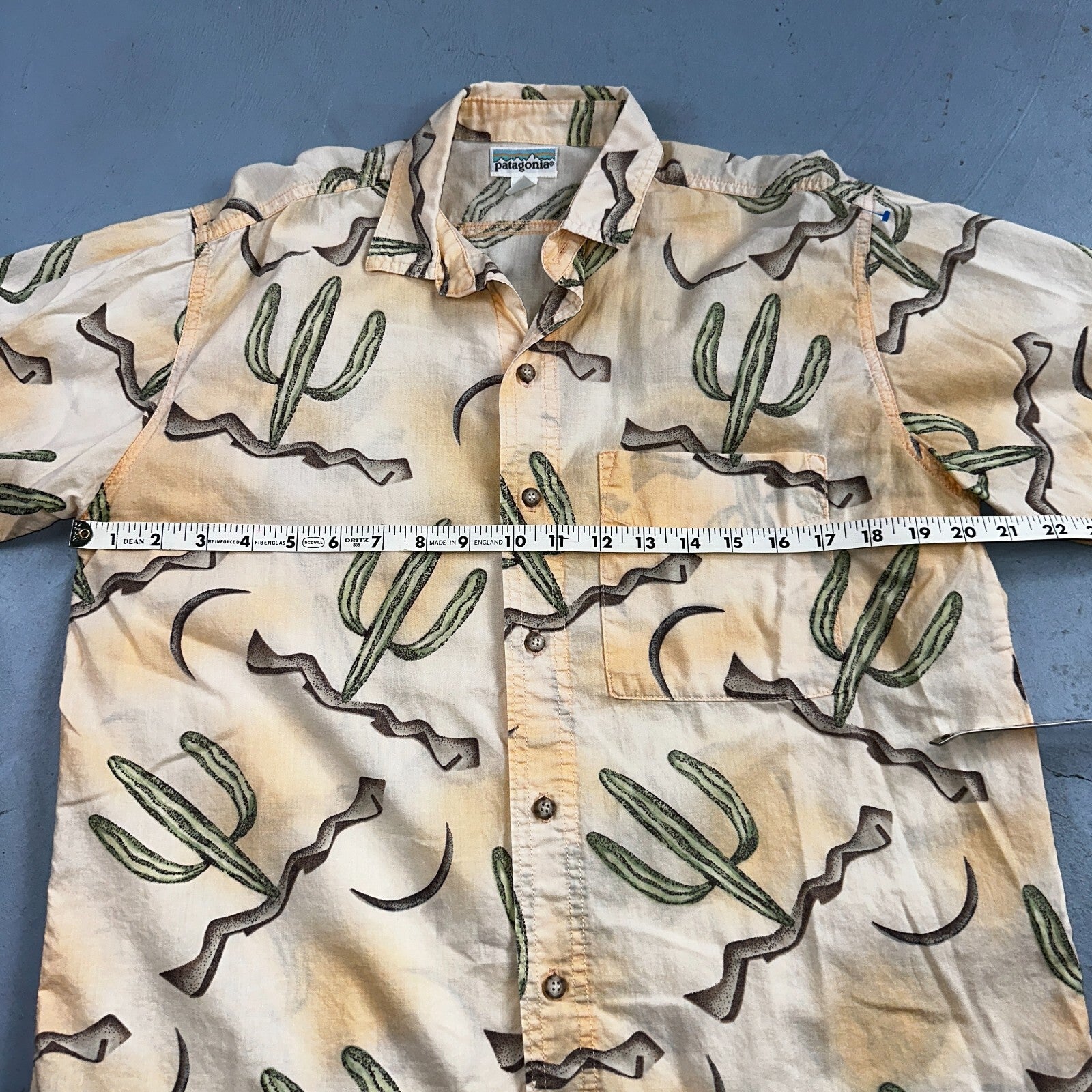 PATAGONIA VTG 80s Pataloha Cactus Hawaiian Yellow Green Desert Floral USA Small