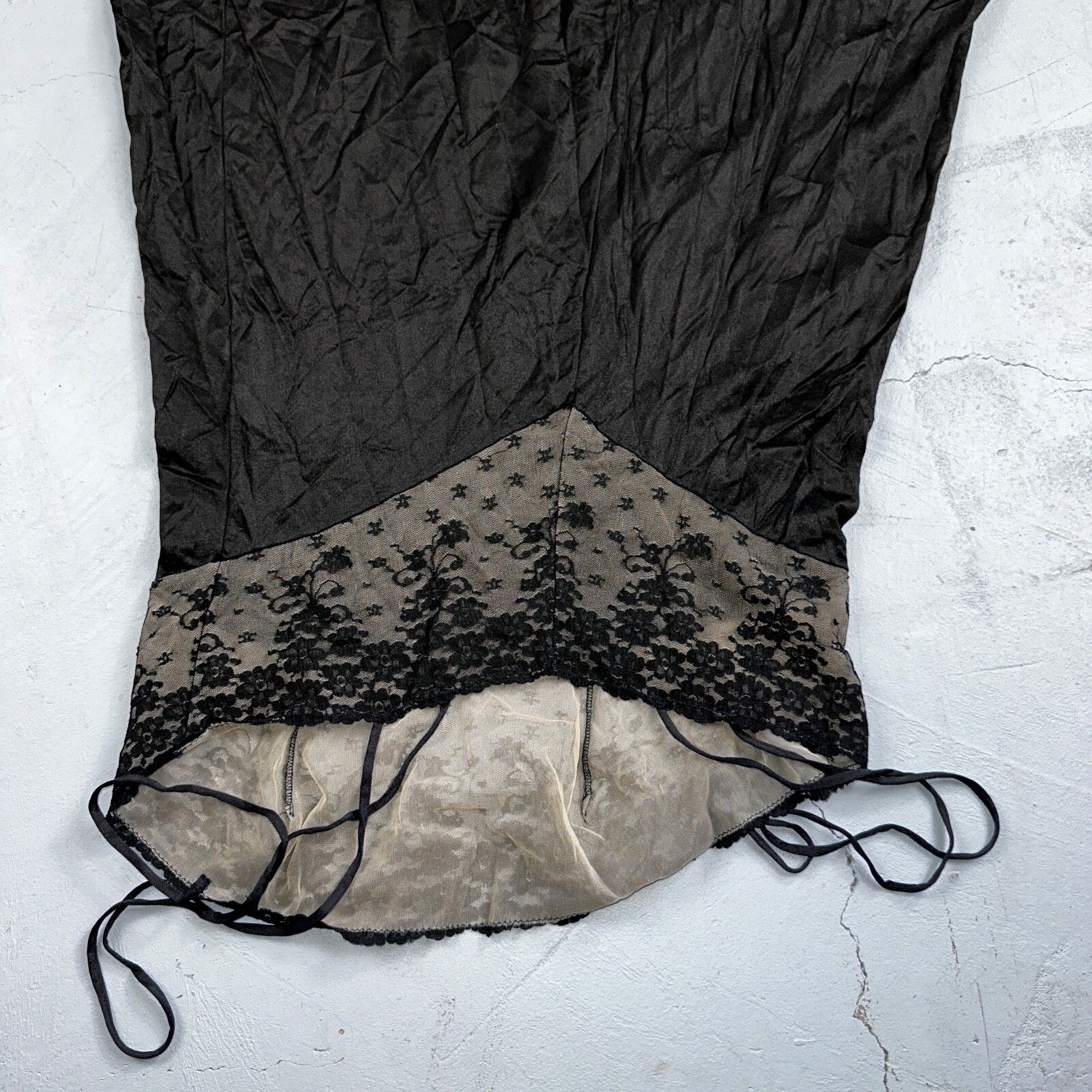 VTG Hydons 1970s Lingerie Slip Dress Sleepwear Full Sweep Nightgown Lace USA