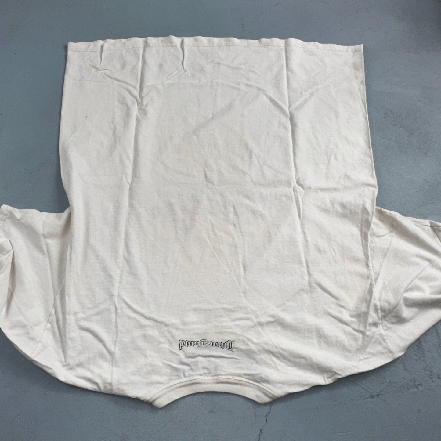 Winnie the Pooh Happy VTG T Shirt Disney Big Print Distressted Disneyland Bear