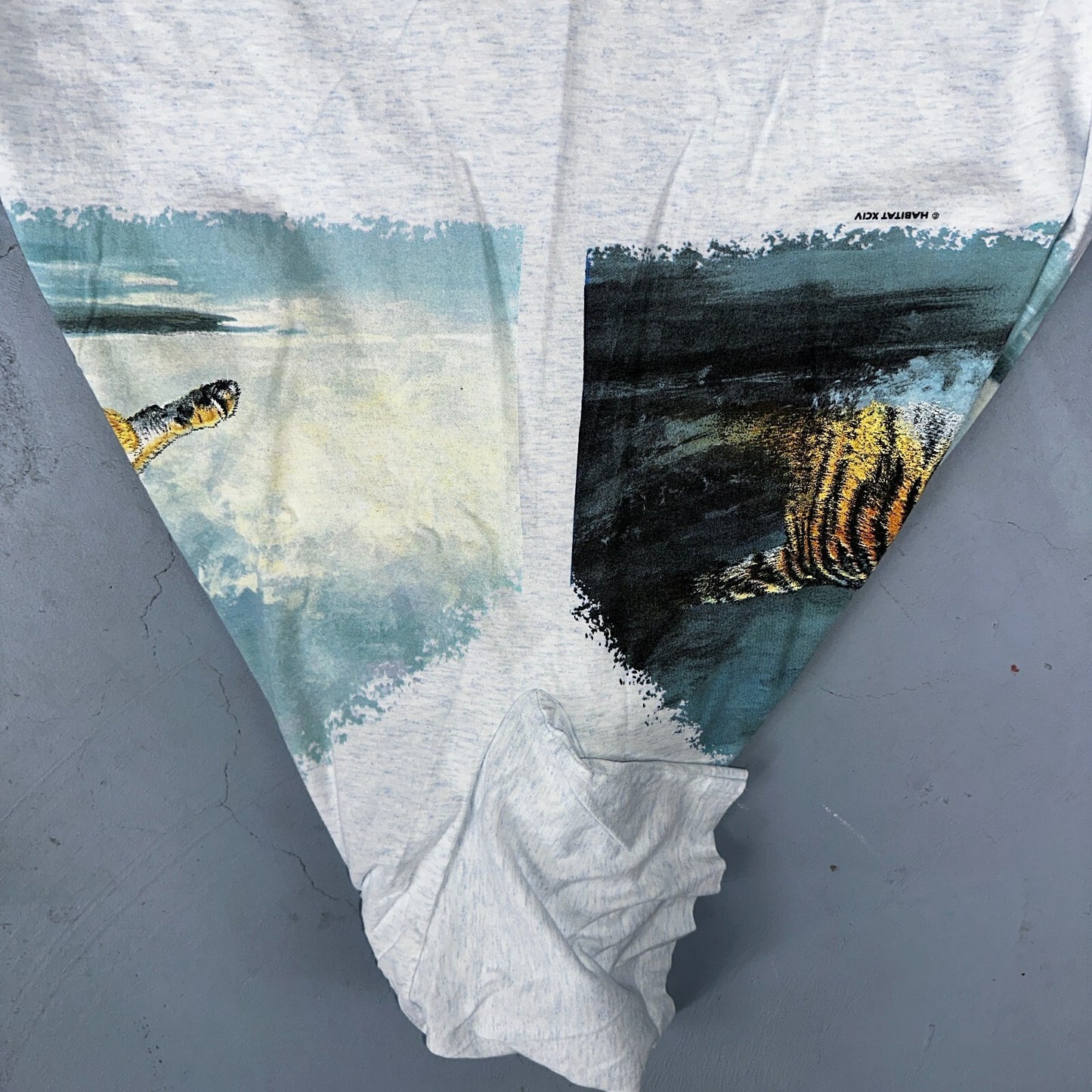 Tiger 90s AOP VTG T Shirt Front Back Nature Love Animals Stripes Single Stitch