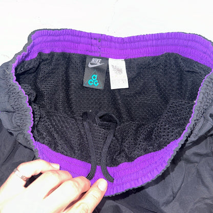 Nike ACG VTG Swim Trunk Mens M Black Cargo Pocket Outdoor Hiking Elastic 90s